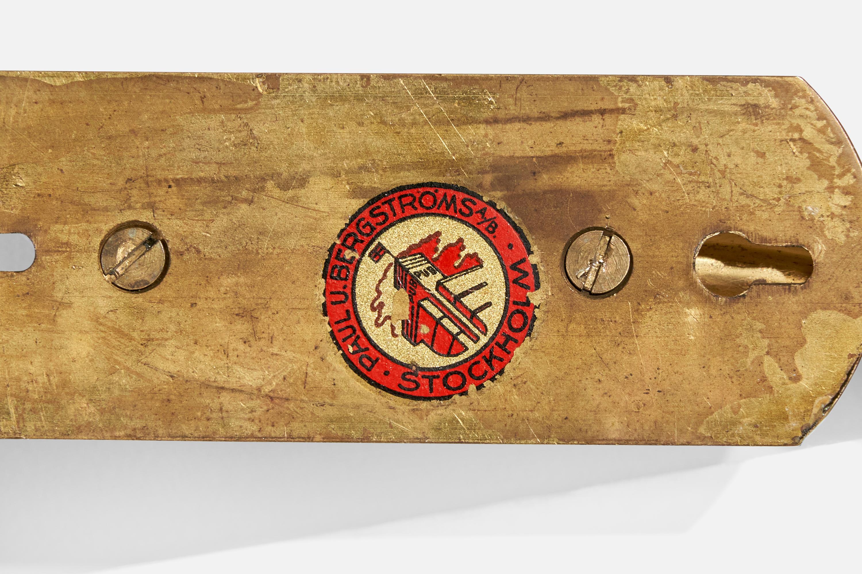 Paul U. Bergströms, Lámpara de pared, latón, ratán, Suecia, década de 1940 en venta 4