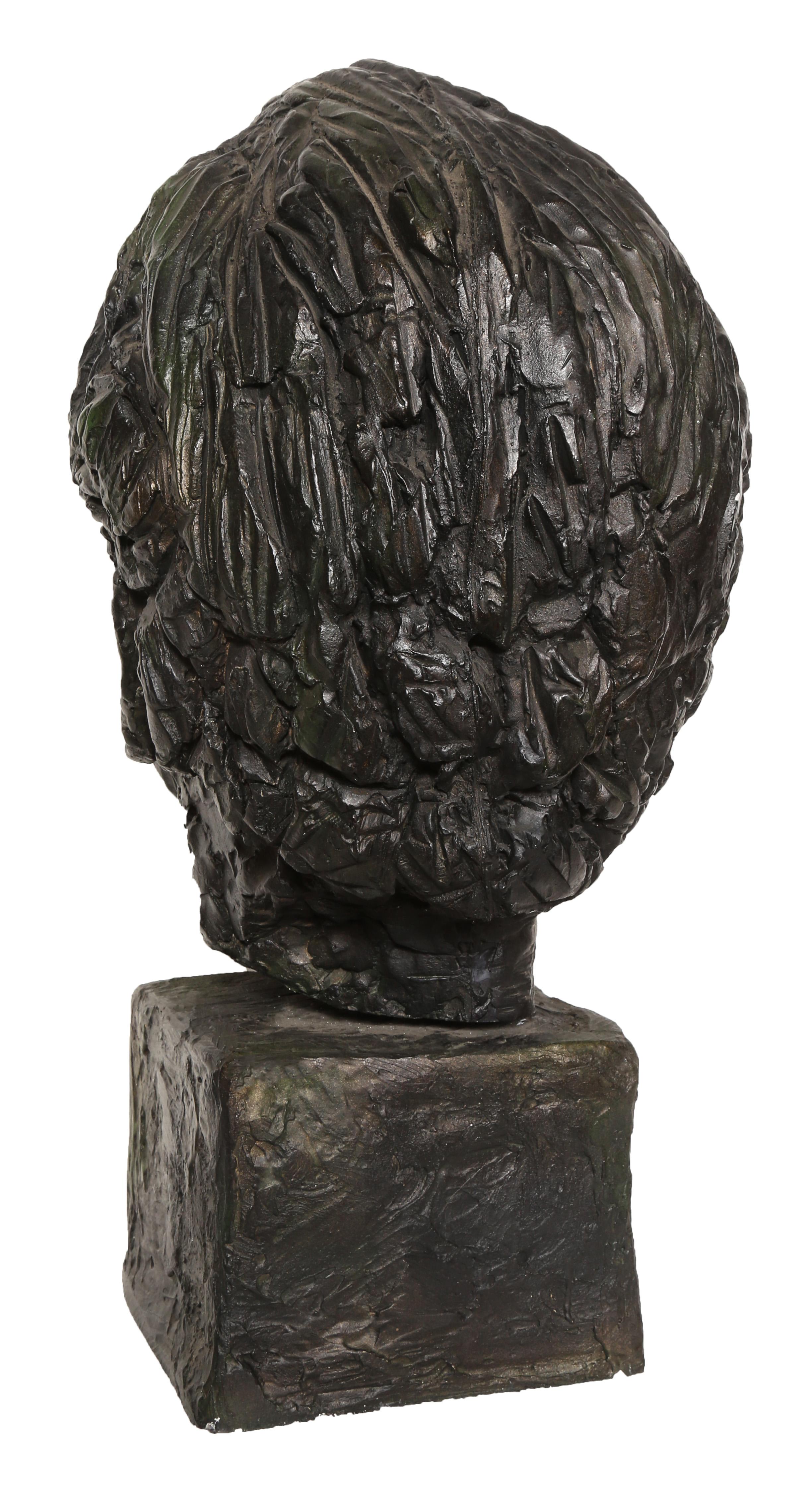 Bust eines Mannes, Skulptur von Paul von Ringelheim im Angebot 4