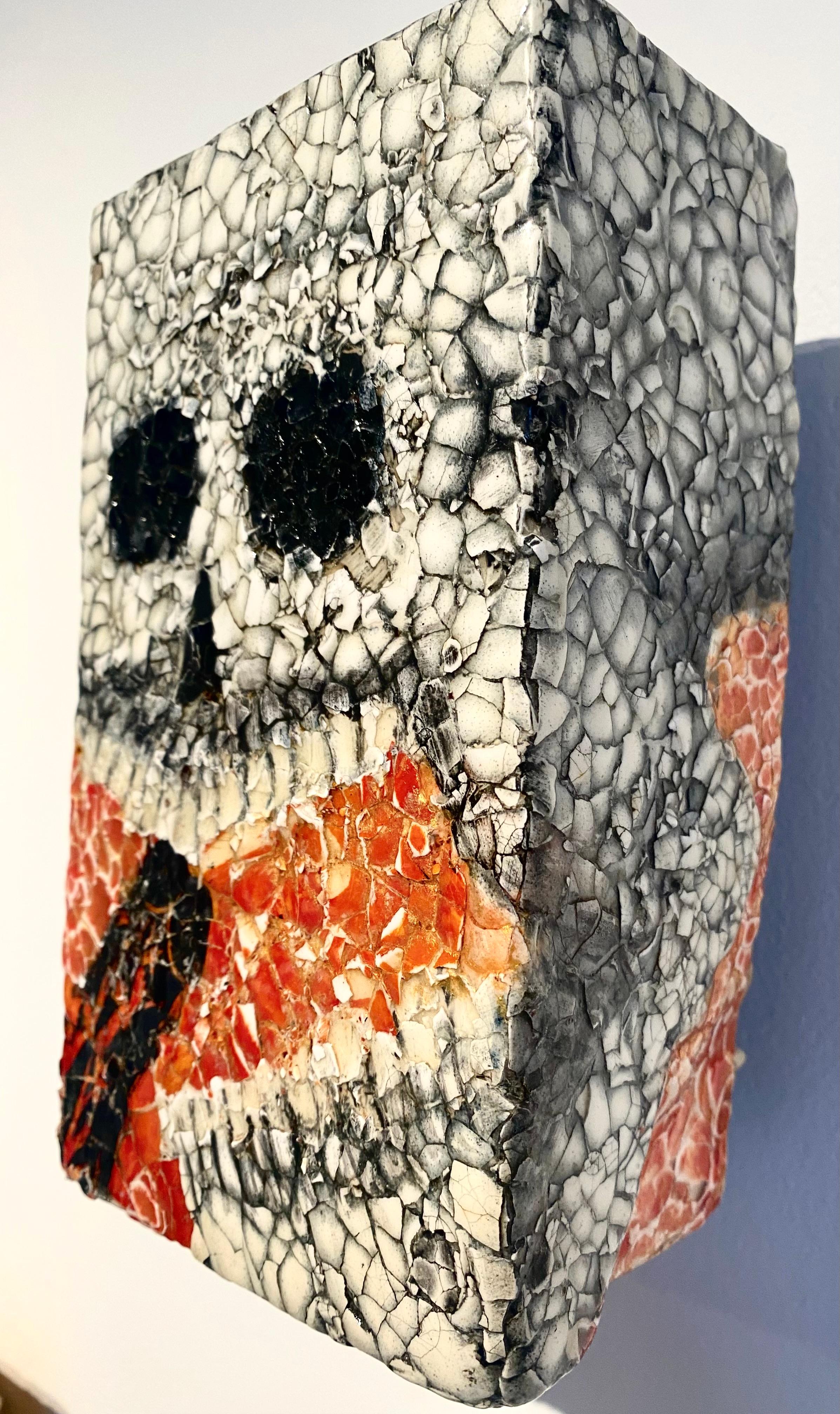 'Lavoro sui gusci d'uovo da quando avevo 8 anni, imparando l'arte tradizionale ucraina del pysanky da mia madre. Questo uso artistico e cultuale delle uova informa il mio lavoro ancora oggi, poiché credo che le uova siano eventi, non semplicemente