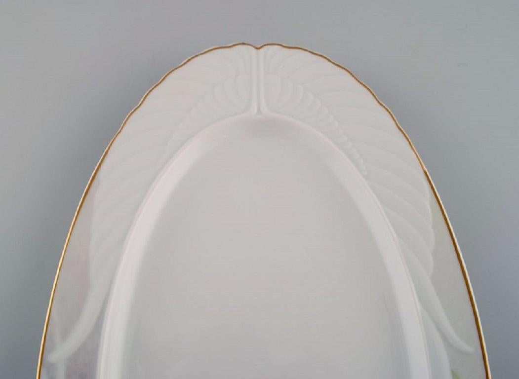 Paul Wunderlich for Rosenthal. Mythos serving dish in porcelain. 1980s / 90s.
Measures: 41 x 23 cm.
In excellent condition.
Stamped.