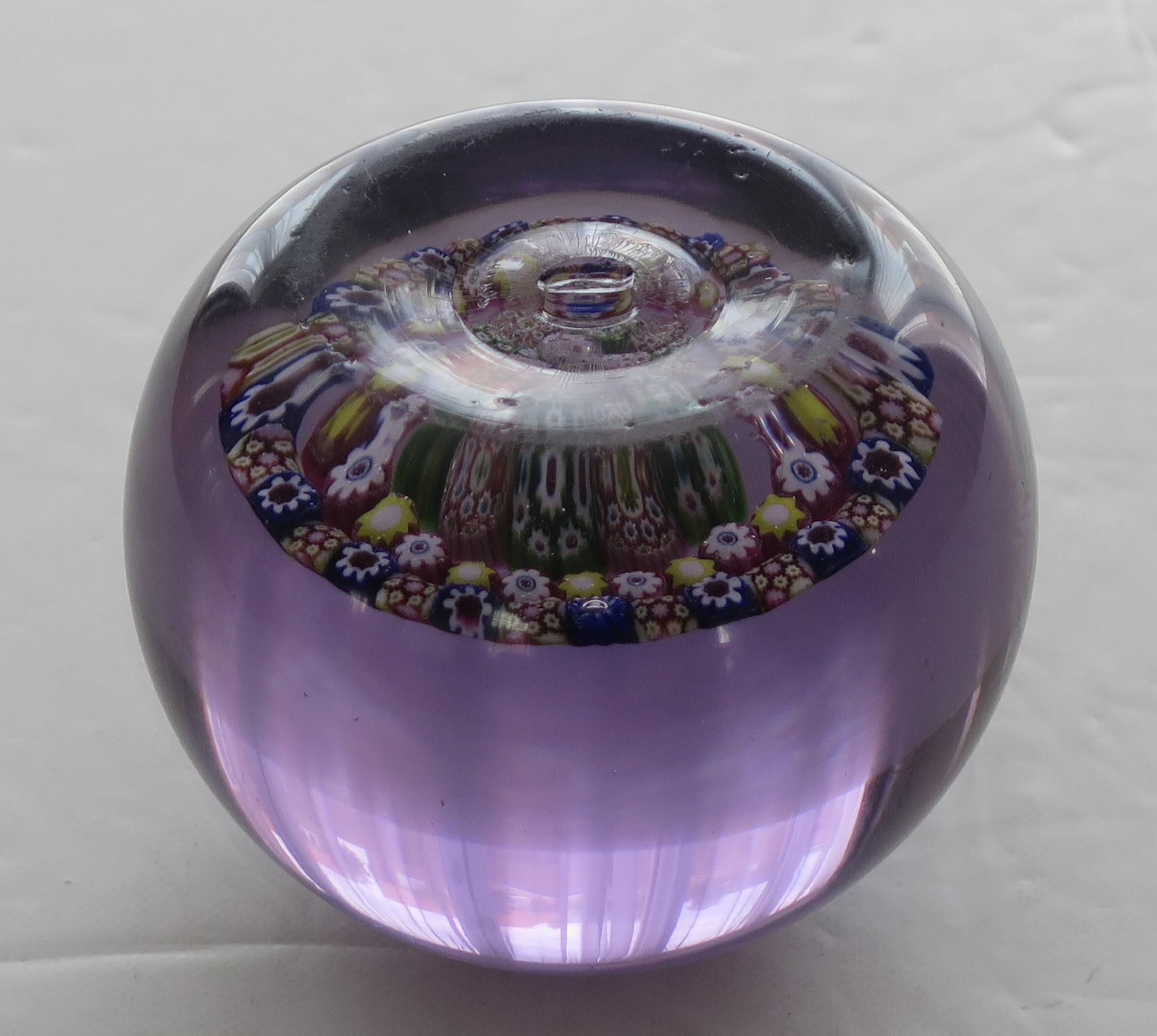 Paul Ysart Glass Paperweight with Py Cane Early Period, Scotland Circa 1930s For Sale 1