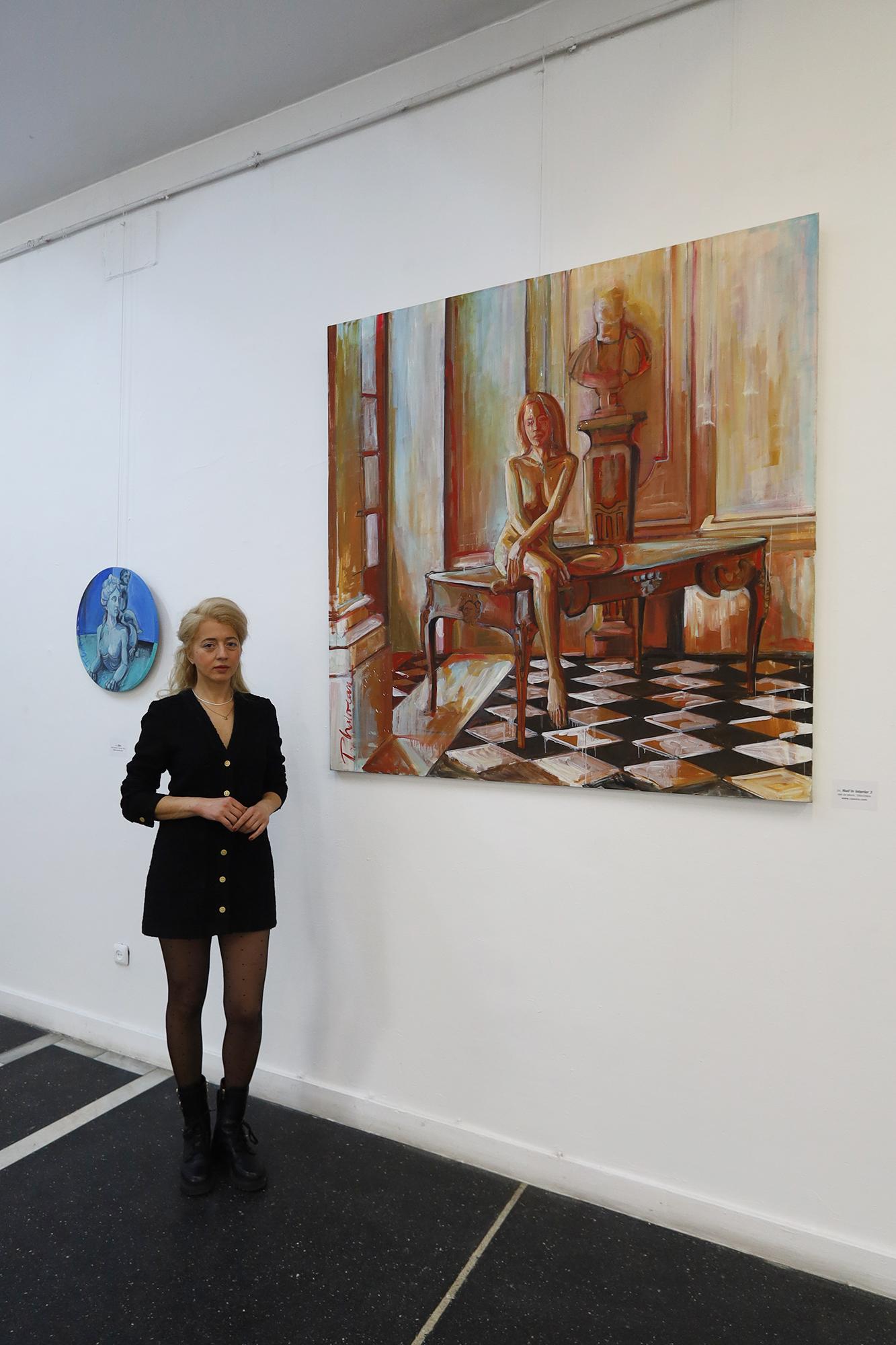 Akt in französischem Interieur – extragroßes Ölgemälde von Paula Craioveanu im Angebot 1