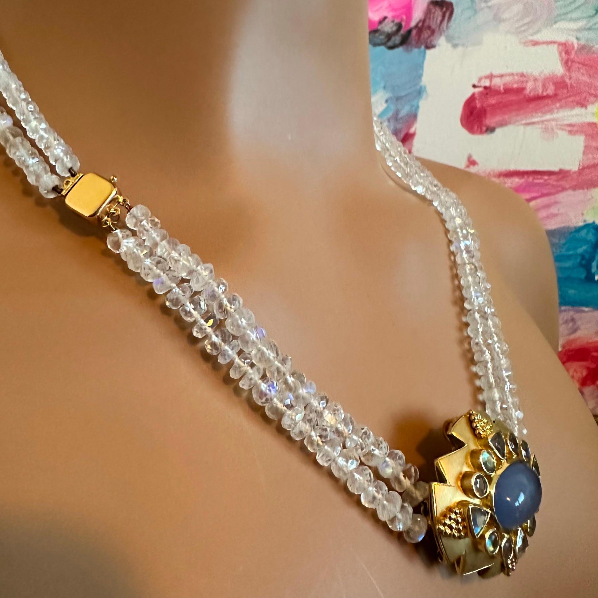Taille brillant Paula Crevoshay Yellow Gold Moonstone Chalcedony Brooch Bracelet Necklace Set en vente
