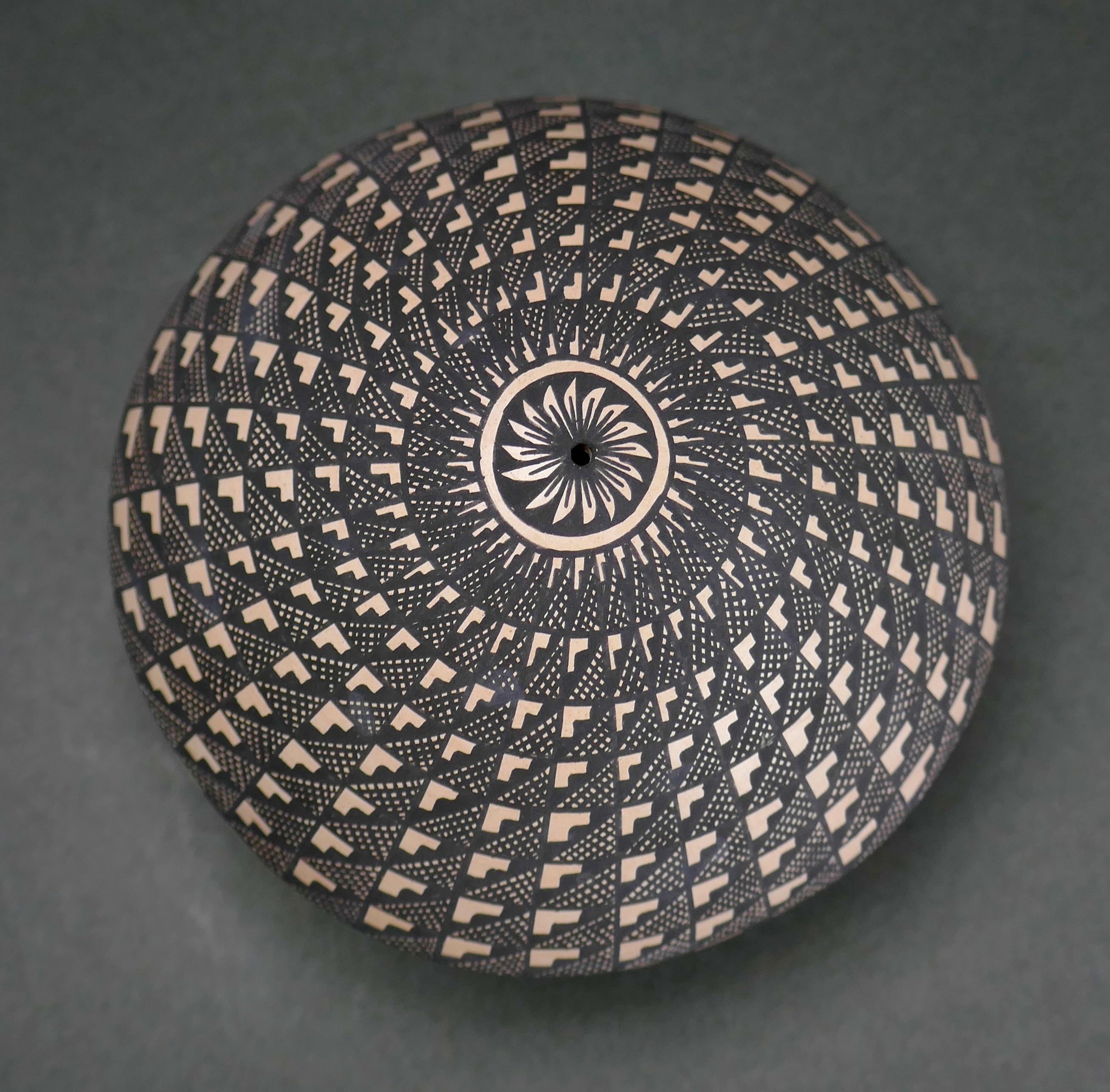 Mid-Century Modern Paula Estevan Acoma Pueblo Small Eye Dazzler Weed Pot Vase