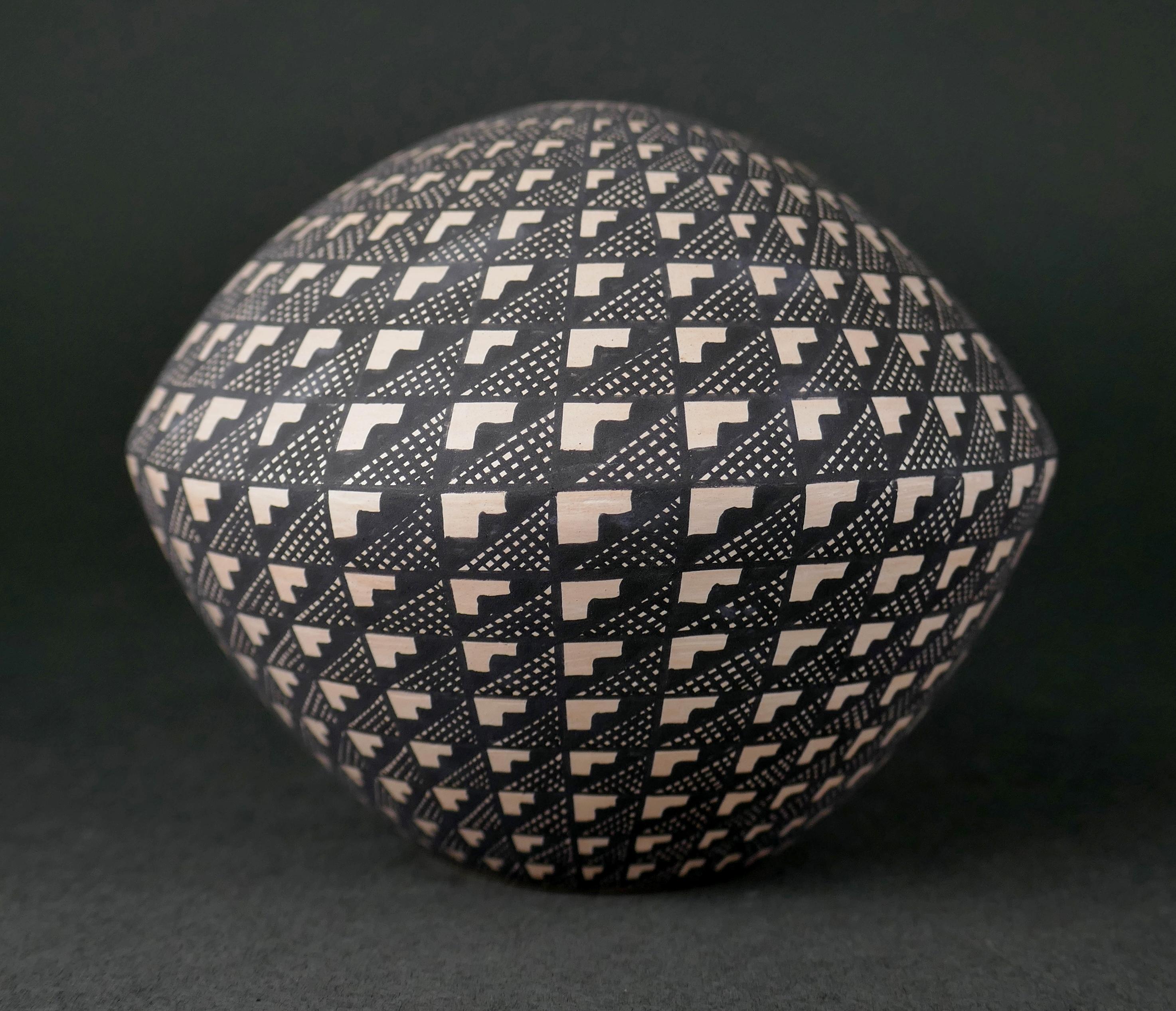 American Paula Estevan Acoma Pueblo Small Eye Dazzler Weed Pot Vase