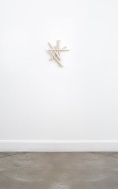 Amass X - zeitgenössisch, abstrakt, Porzellan, Wandskulptur