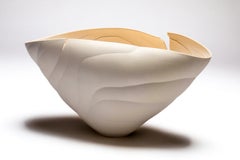 Inner Landscape - cremeweiß, zeitgenössisch, abstrakt, Porzellan, Skulptur