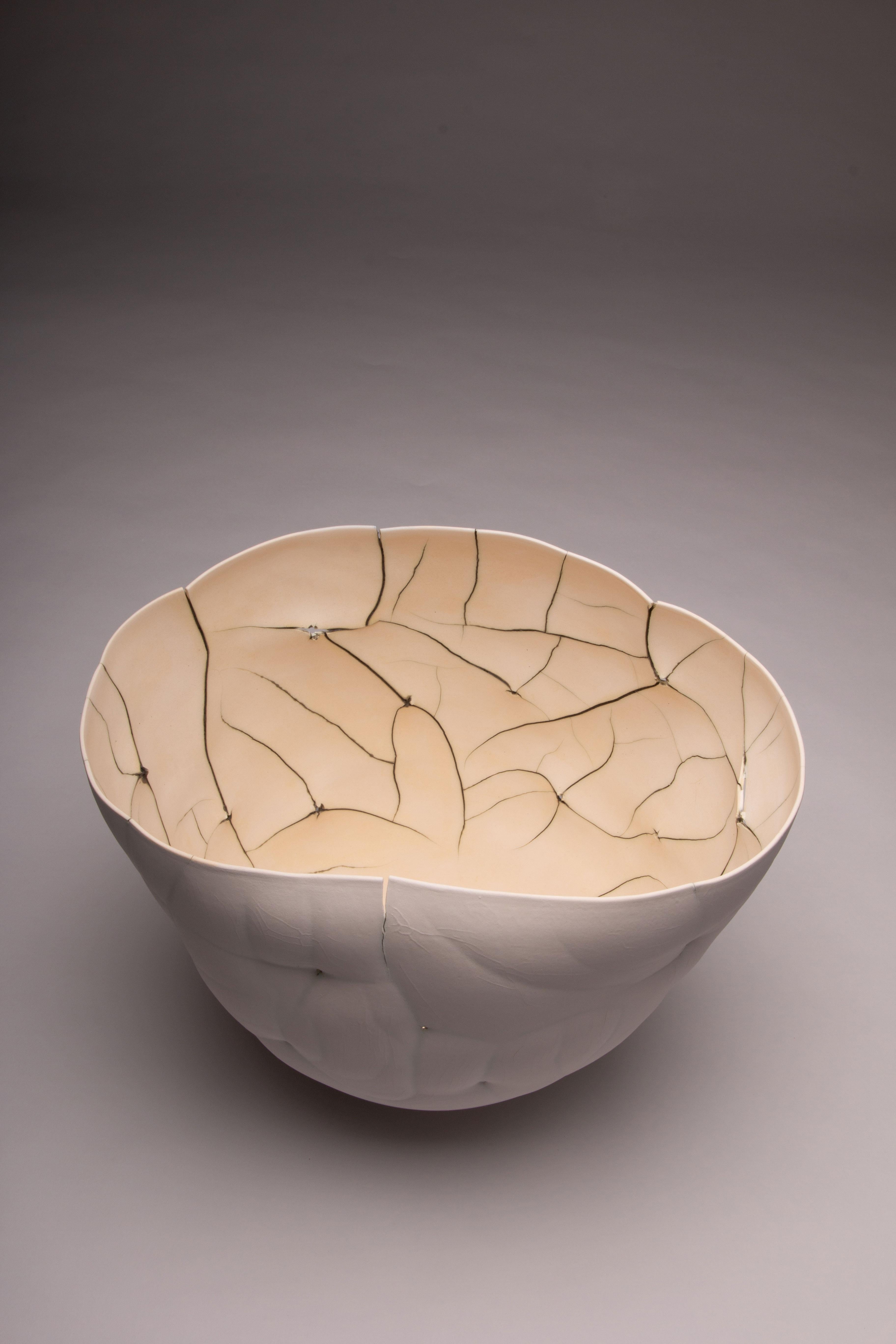 Permeable Skin - blanc, contemporain, abstrait, porcelaine, sculpture en vente 5