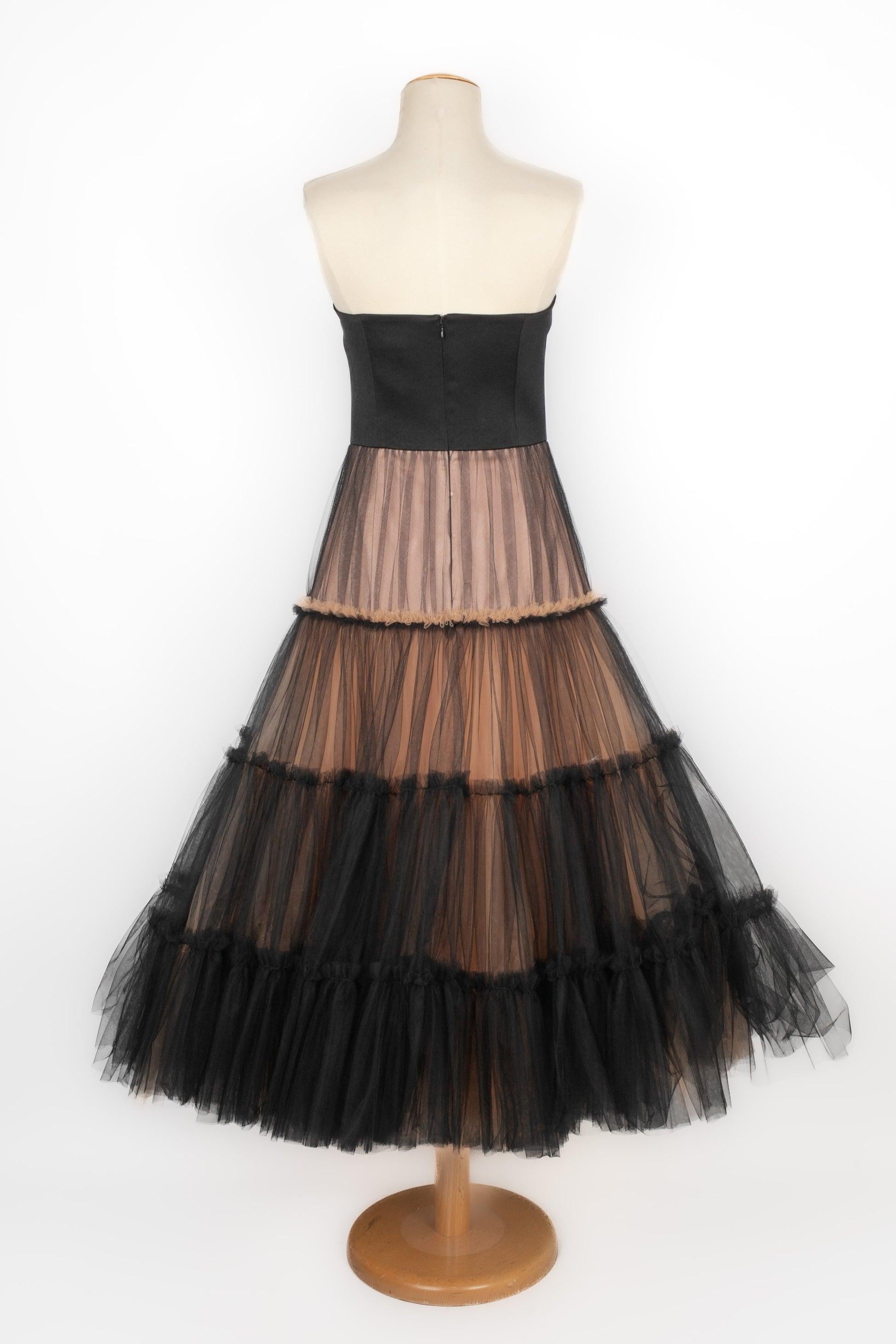 Paul Ka - Abito bustier in raso nero con gonna in tulle in vendita 3