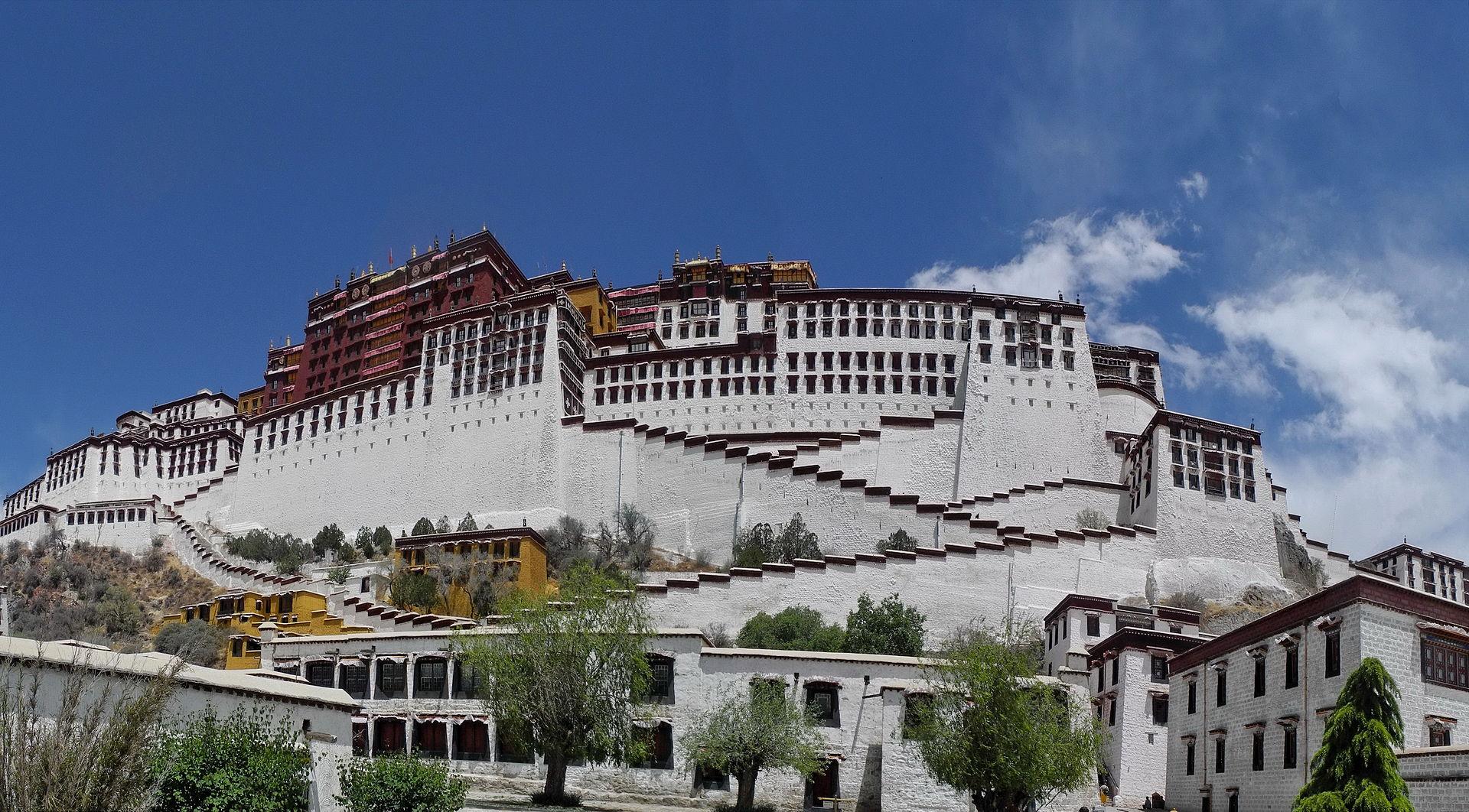 Festival tibetano a Shorton  Bandiere di preghiera OPA Olio con cornice Lhasa in vendita 1