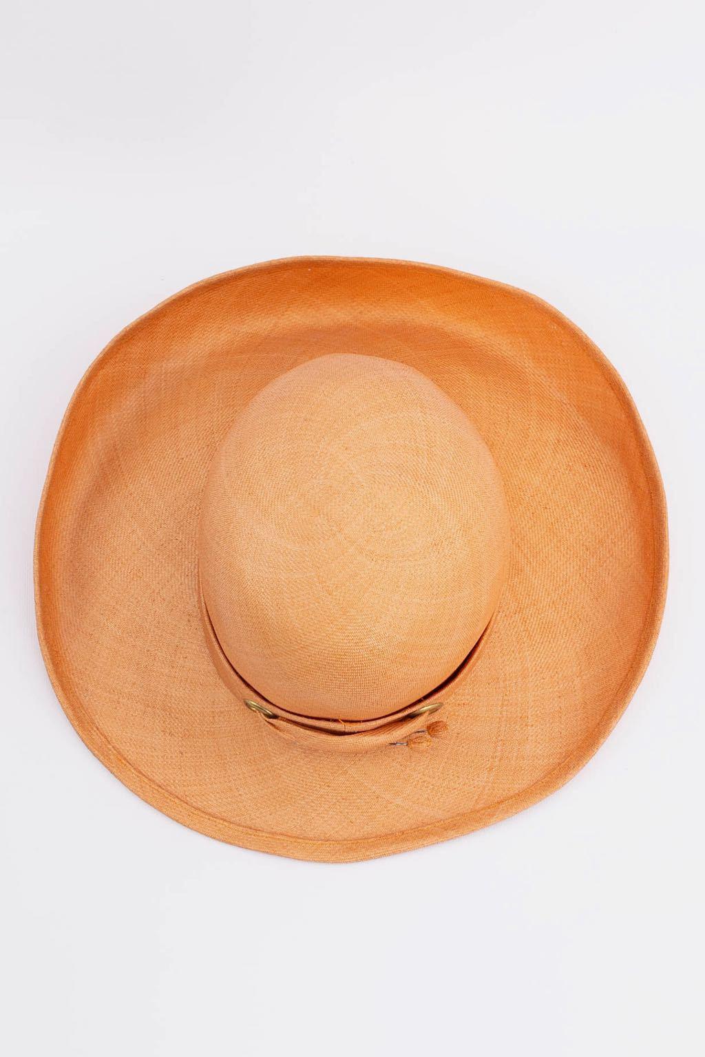 PAULETTE - Straw hat in Panama straw

Condition:
Very good condition

Measurements:
Head circumference: 51 cm (20