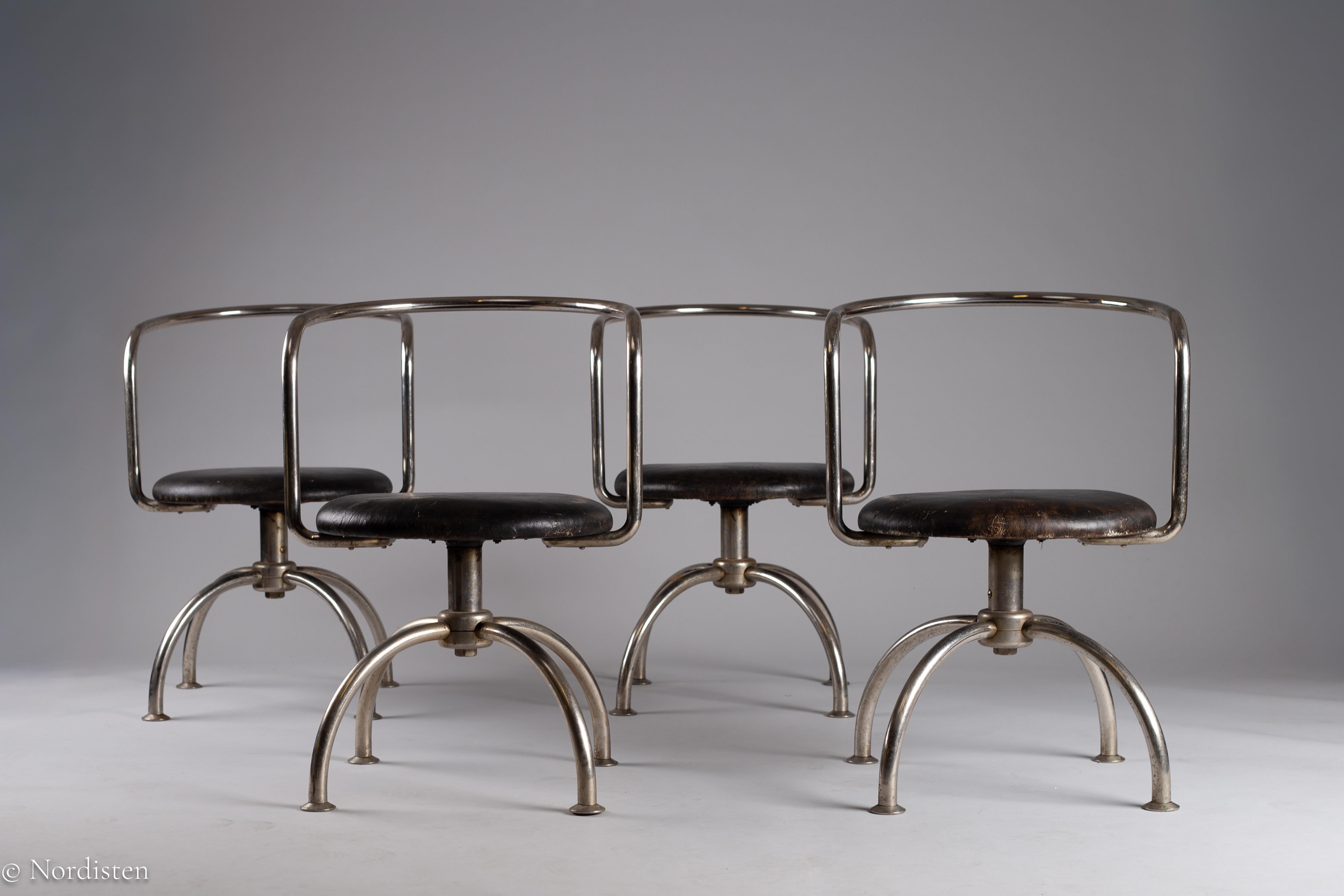 20ième siècle Pauli Blomstedt, ensemble de rares chaises en acier tubulaire des années 1930, Merivaara, Finlande en vente