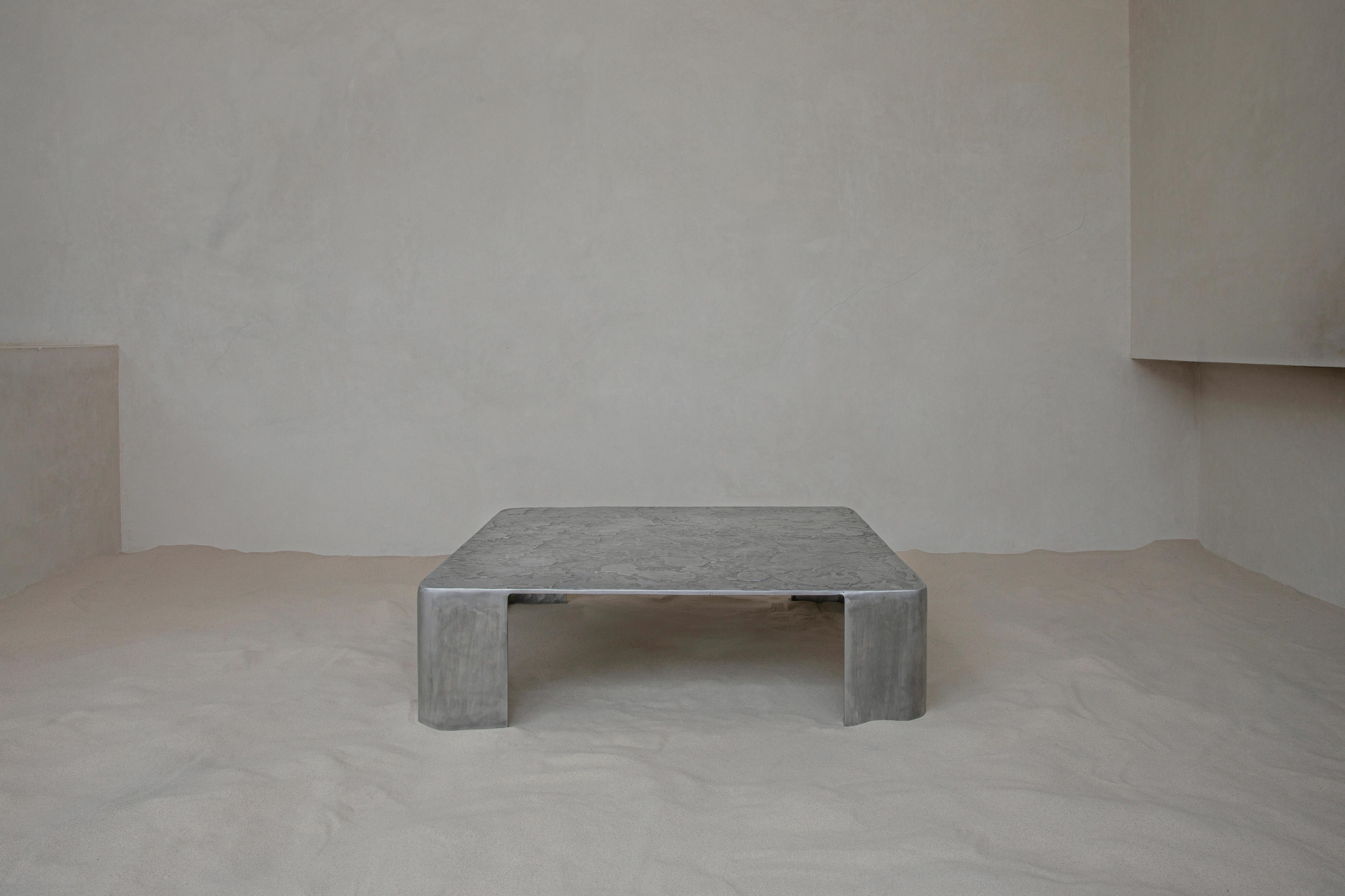 Contemporary Paulín Coffee Table by OHLA STUDIO For Sale