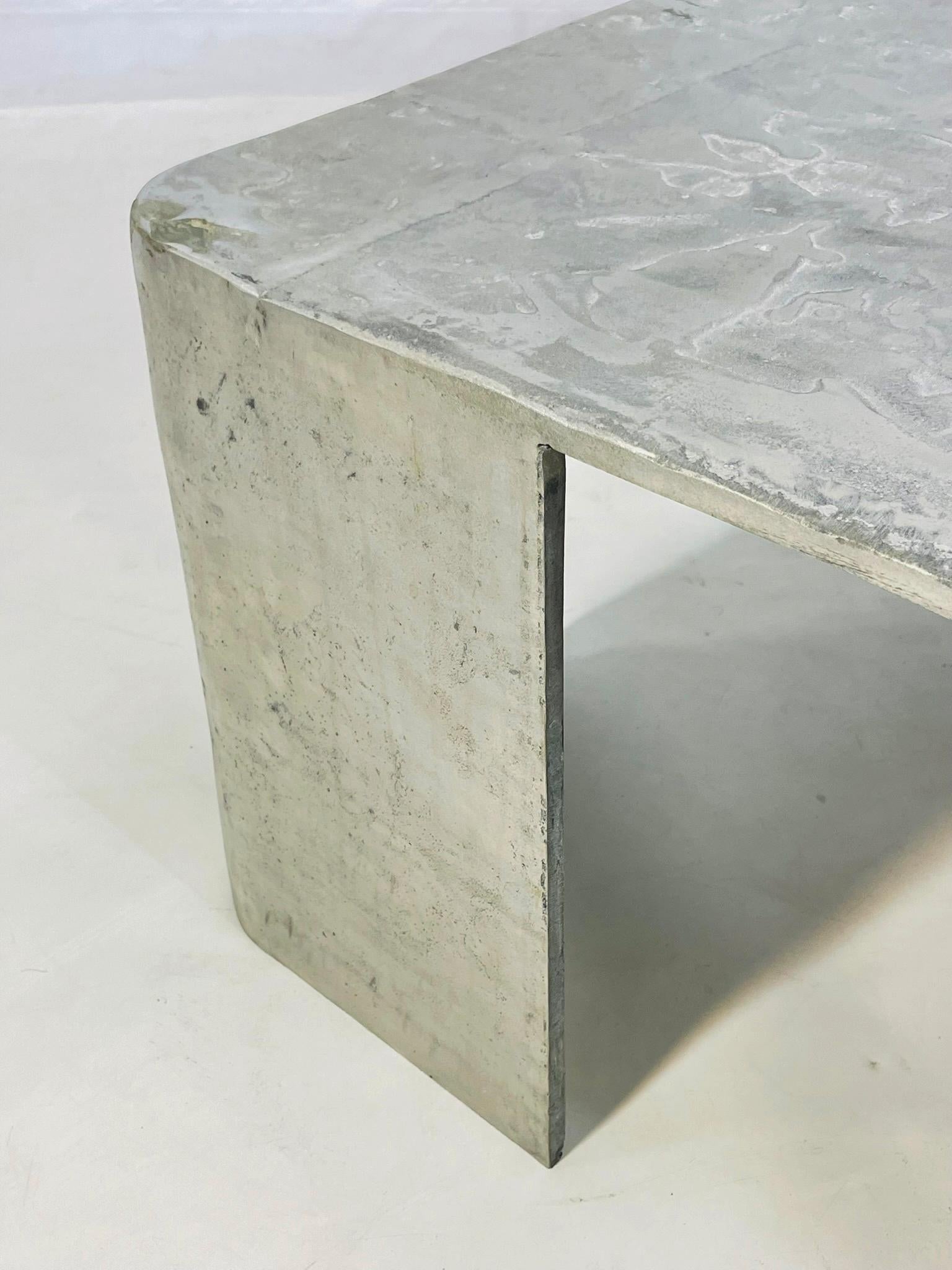Aluminium Table basse Paulín par OHLA STUDIO en vente