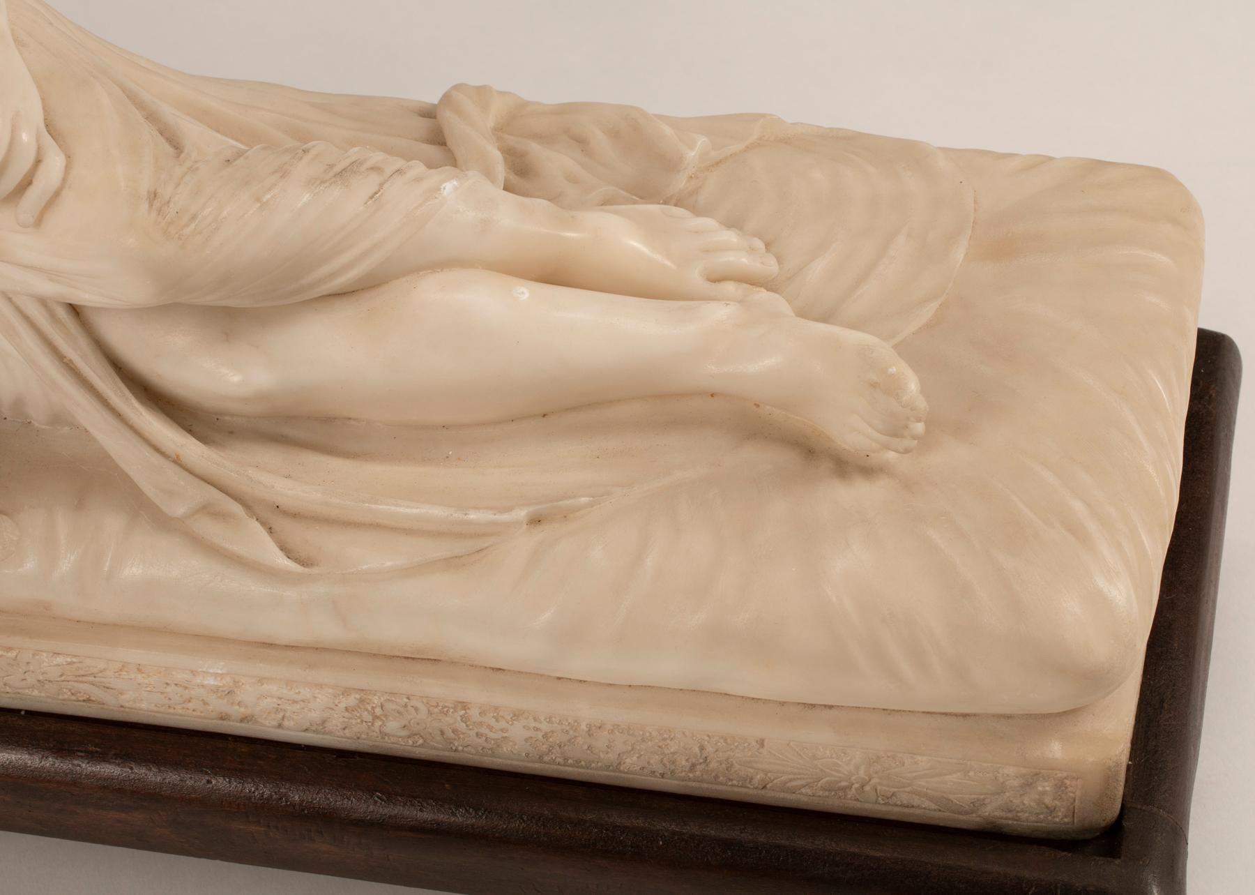 Very finely hand carved 19th century Italian Pauline Bonaparte as Venus victrix alabaster sculpture after antonio canova. 
 Measure: 16.5 inch height including pedestal.