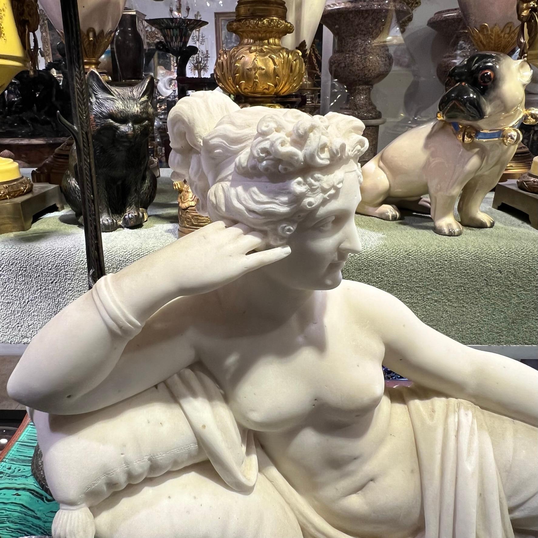Très belle sculpture italienne du 19ème siècle  Sculpture en marbre de Pauline Bonaparte / Borghese en Vénus Victrix d'après Antonio Canova