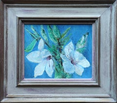 Magnolien auf Blau - Britische 70er Jahre Ausstellung florale Kunst Ölgemälde Blumen