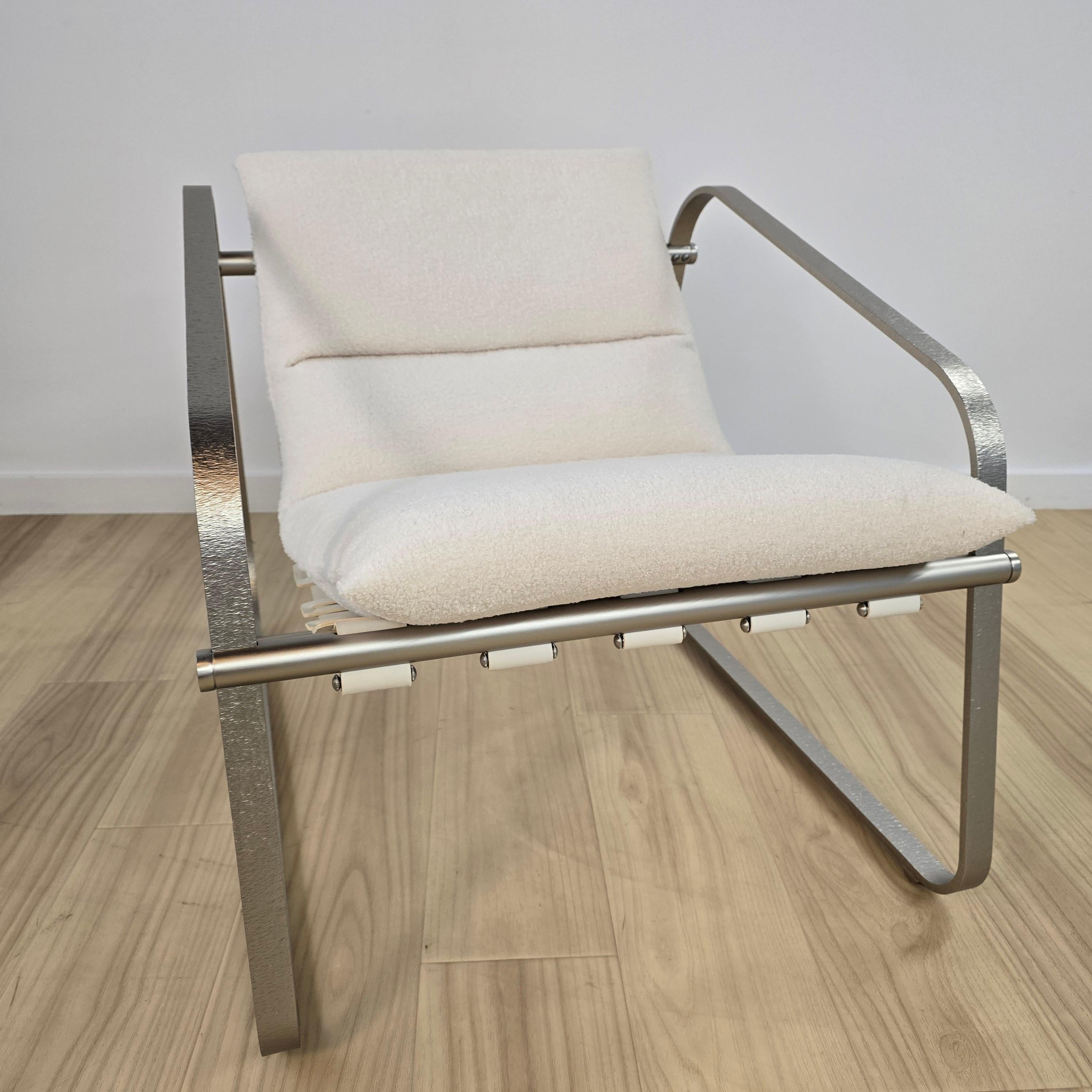 Pauline Lounge Chair *Schauraumverkauf im Zustand „Hervorragend“ im Angebot in Carson, CA