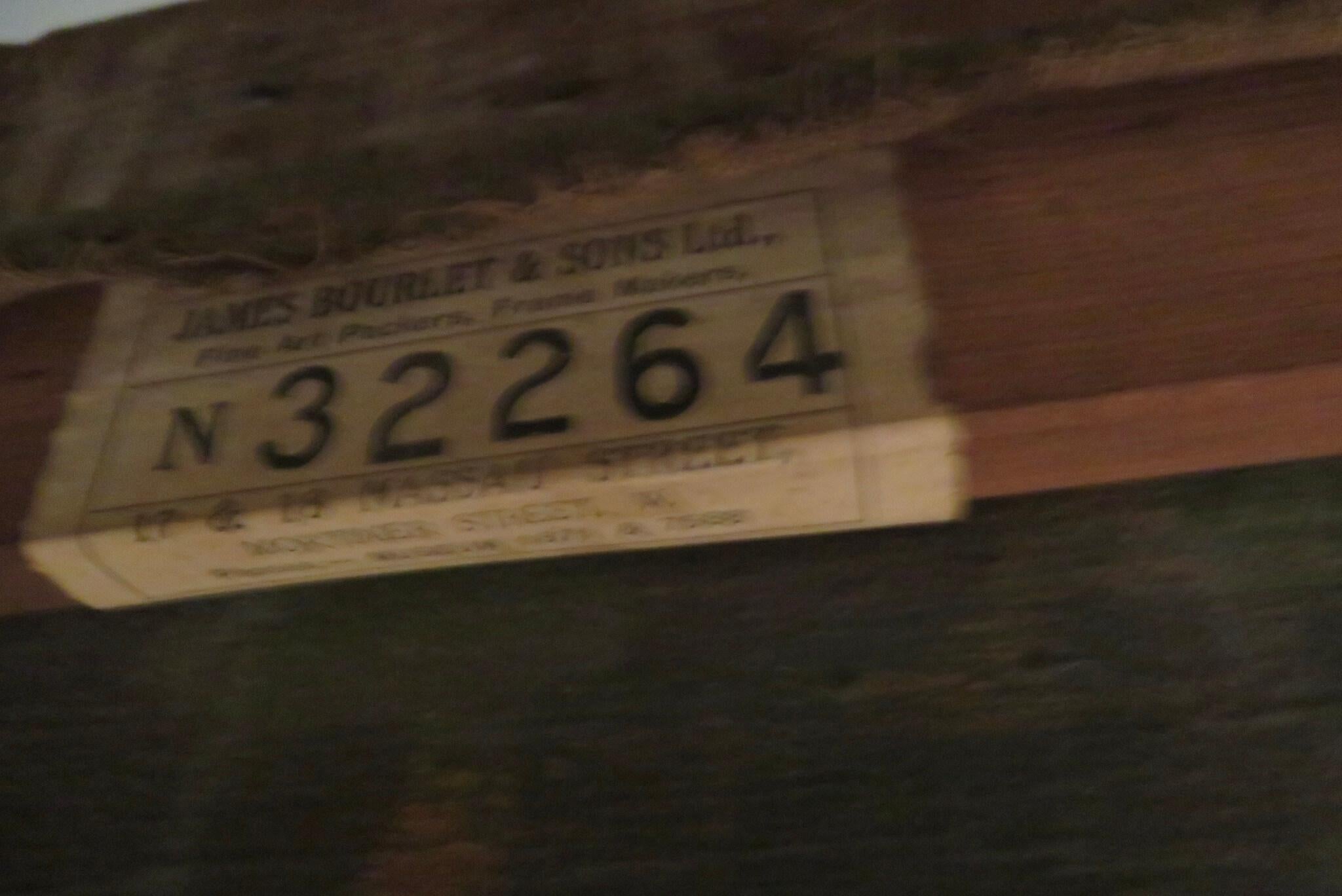 Peinture à l'huile du milieu du siècle d'une grande scène de rue d'un village anglais, Eye Suffolk en vente 2