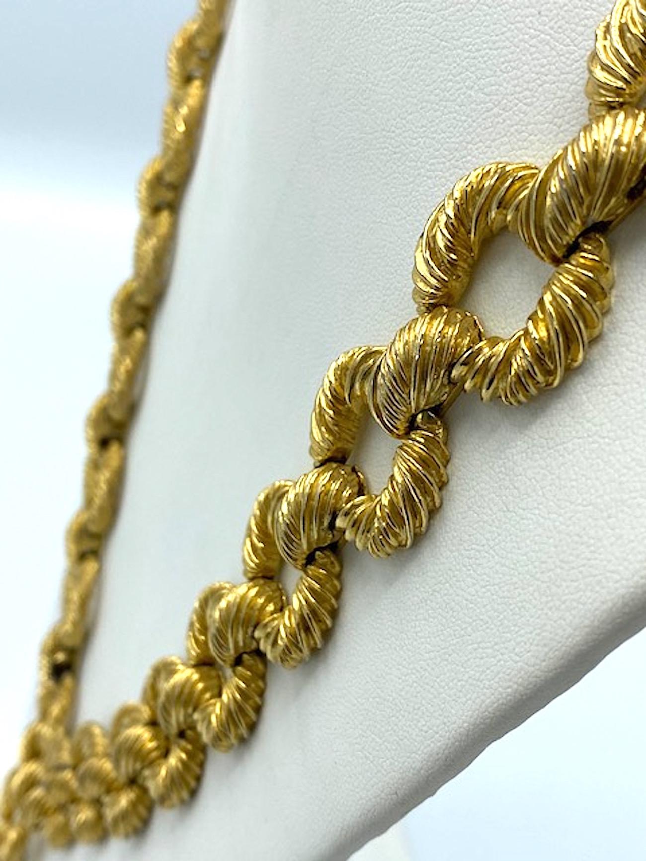 Pauline Rader 1970s Long Gold Rope Link Pendant Necklace 5