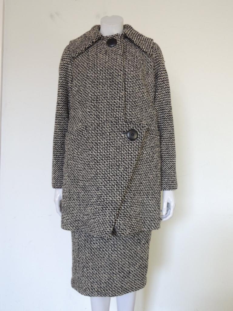 Pauline Trigere - Ensemble 2 pièces manteau et robe en tweed des années 1960 Pour femmes en vente