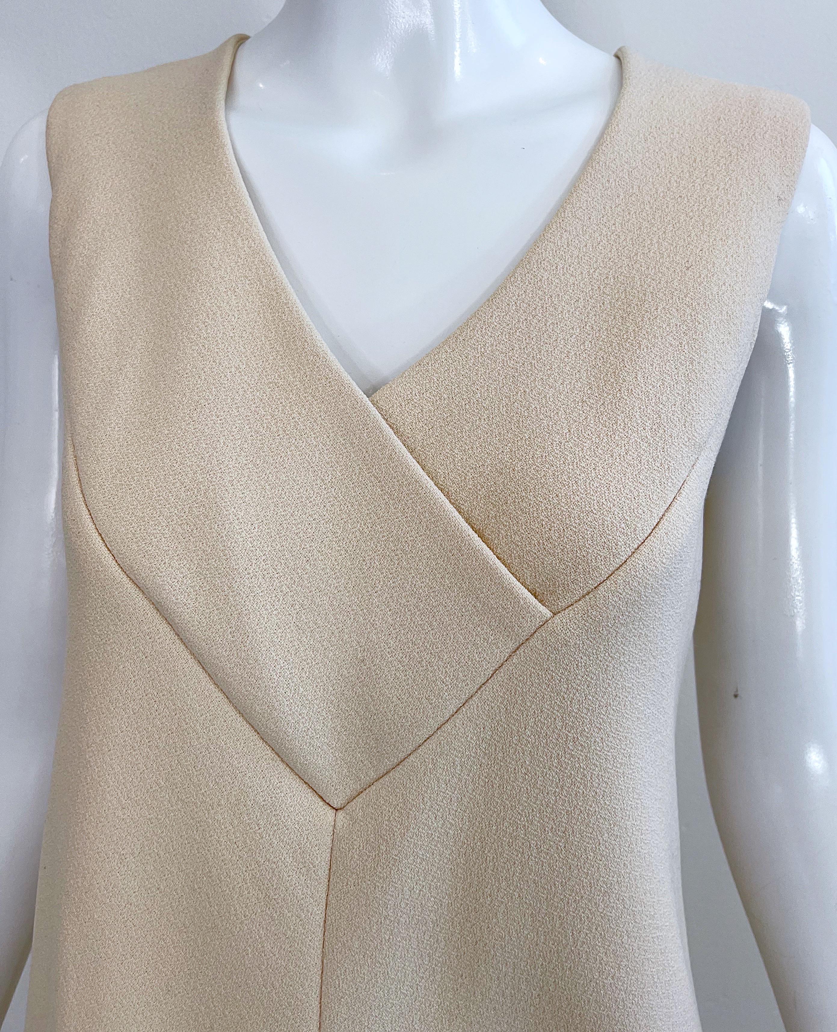 Pauline Trigere 1960s Ivory Off White Sleeveless Vintage Wool A - Line 60s Dress In Excellent Condition For Sale In San Diego, CA