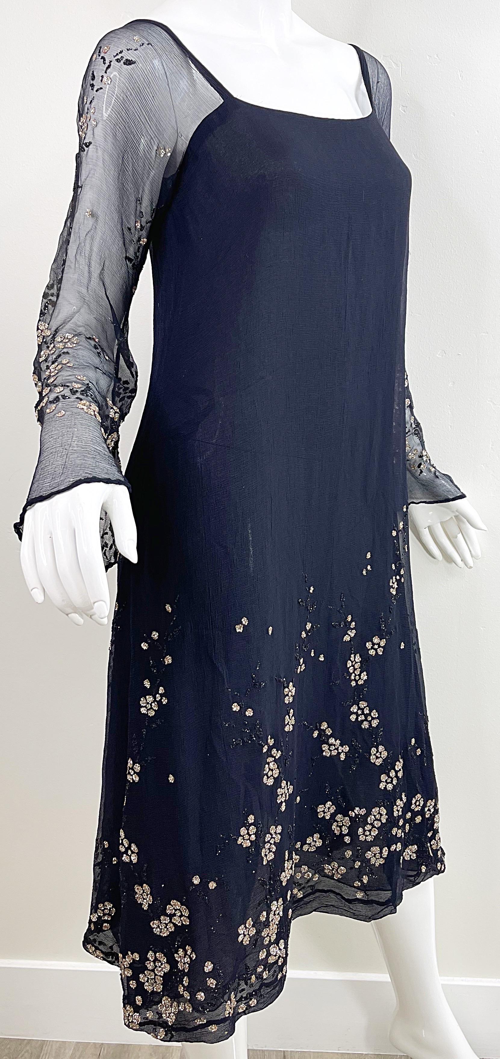 Pauline Trigere - Robe à manches cloche en mousseline de soie noire incrustée de paillettes, années 1970 en vente 8