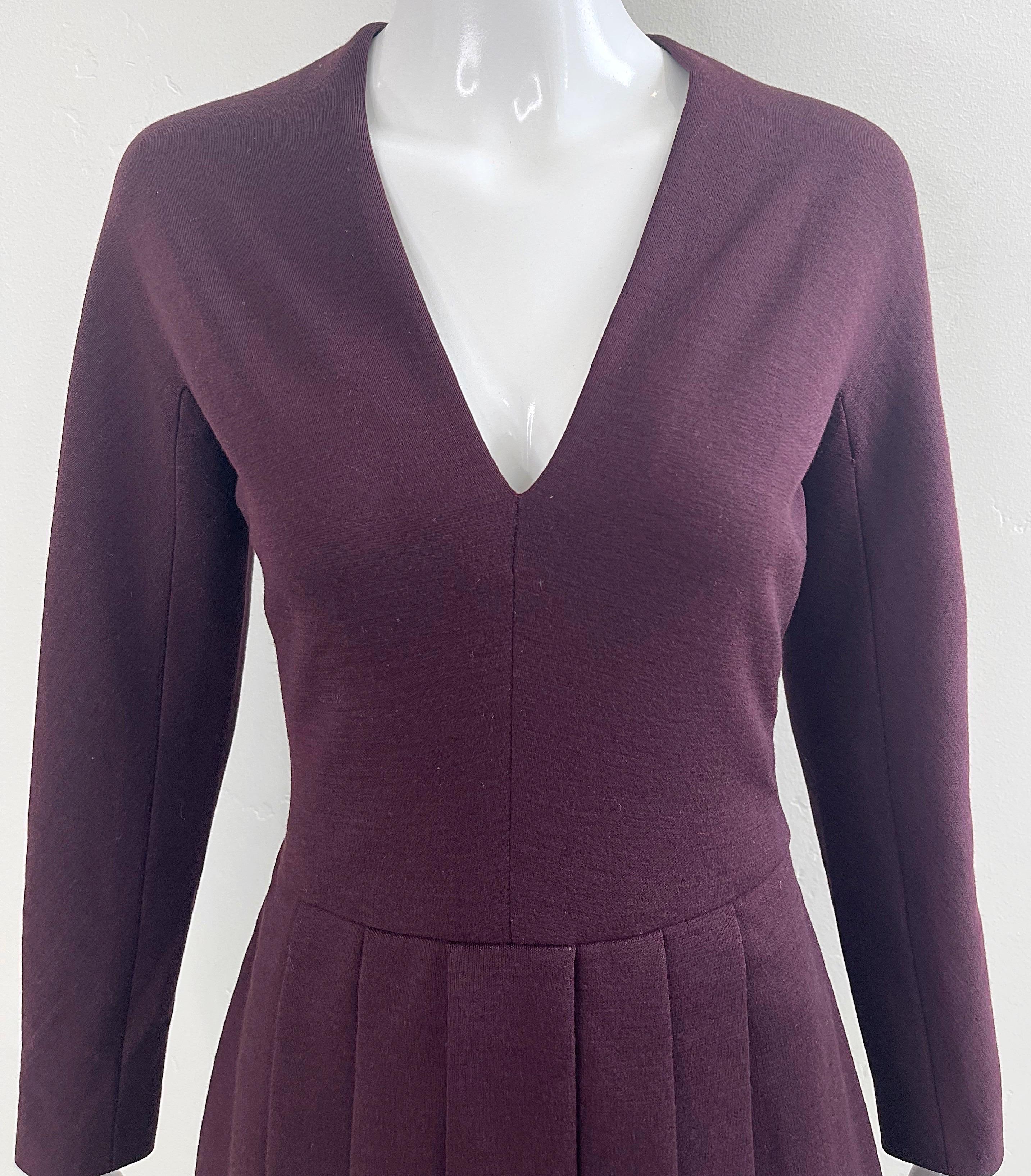 Pauline Trigere 1970s Burgundy Maroon Wool Long Sleeve Vintage 70s Mini Dress In Excellent Condition For Sale In San Diego, CA