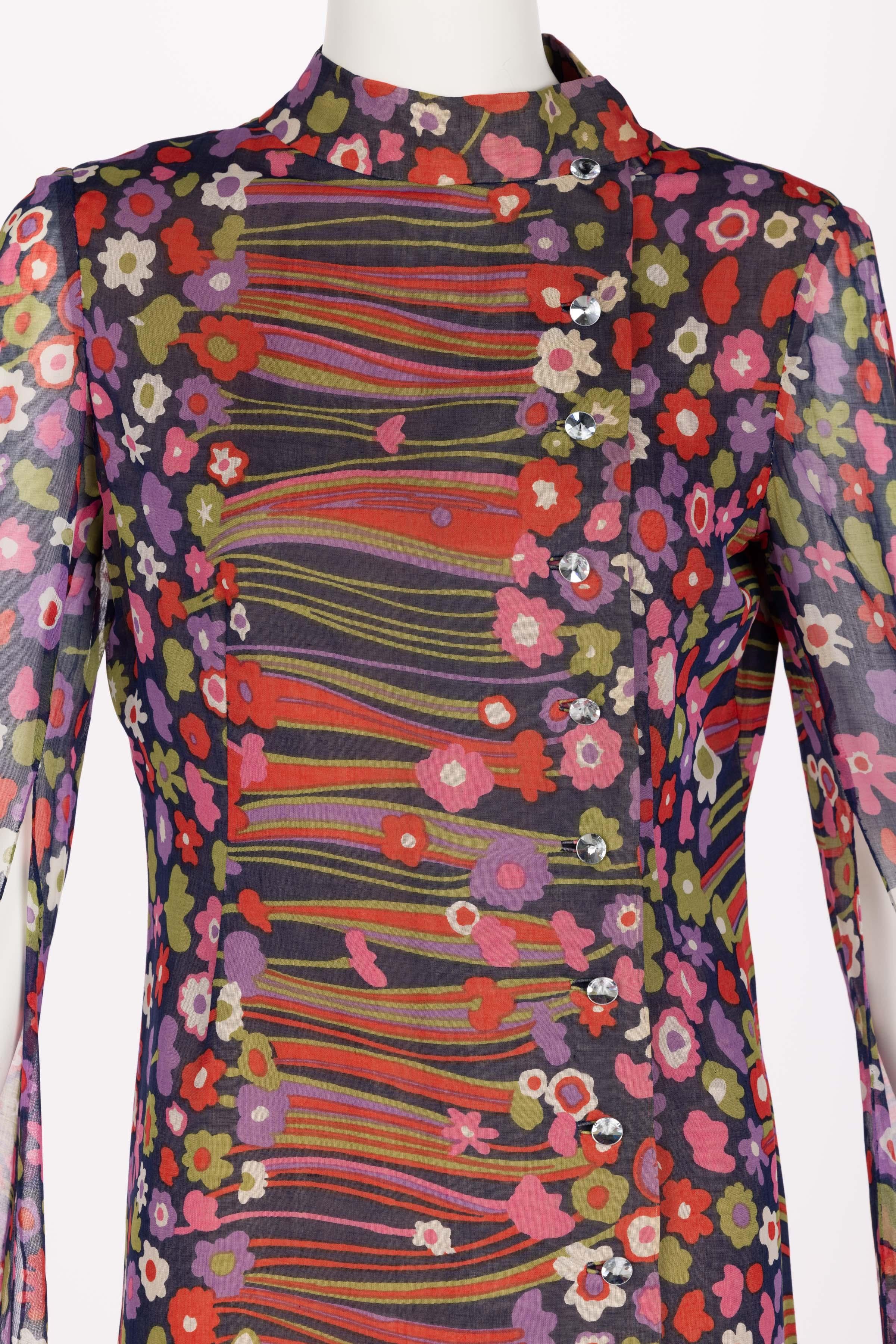 Pauline Trigère Abstraktes Kimono-Kleid mit Engelsärmeln aus Baumwolle mit Blumendruck, 1960er Jahre im Angebot 3