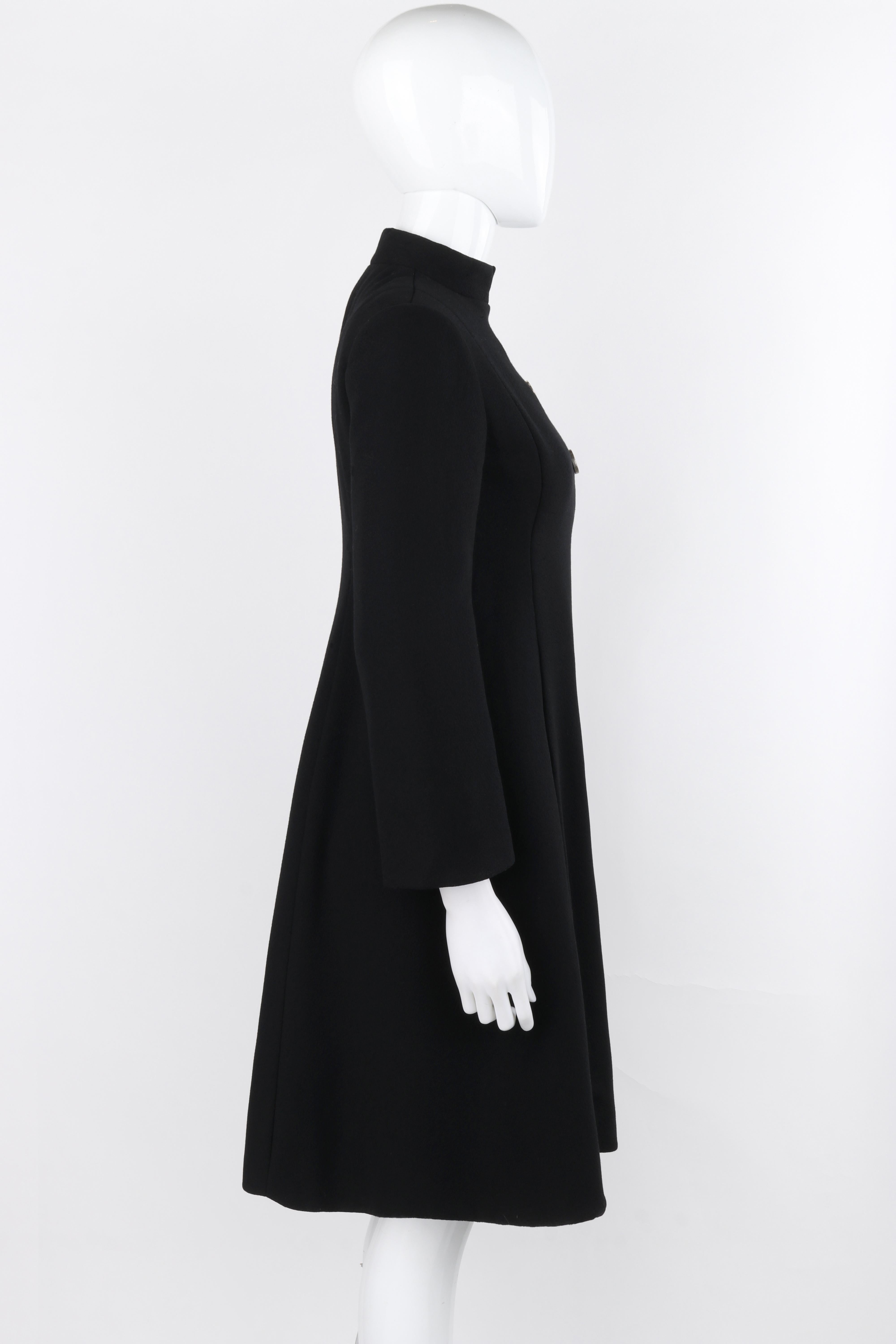 PAULINE TRIGERE c.I.C. Noir Tailoring Asymmetrical Button Up Jacket Overcoat Bon état - En vente à Thiensville, WI