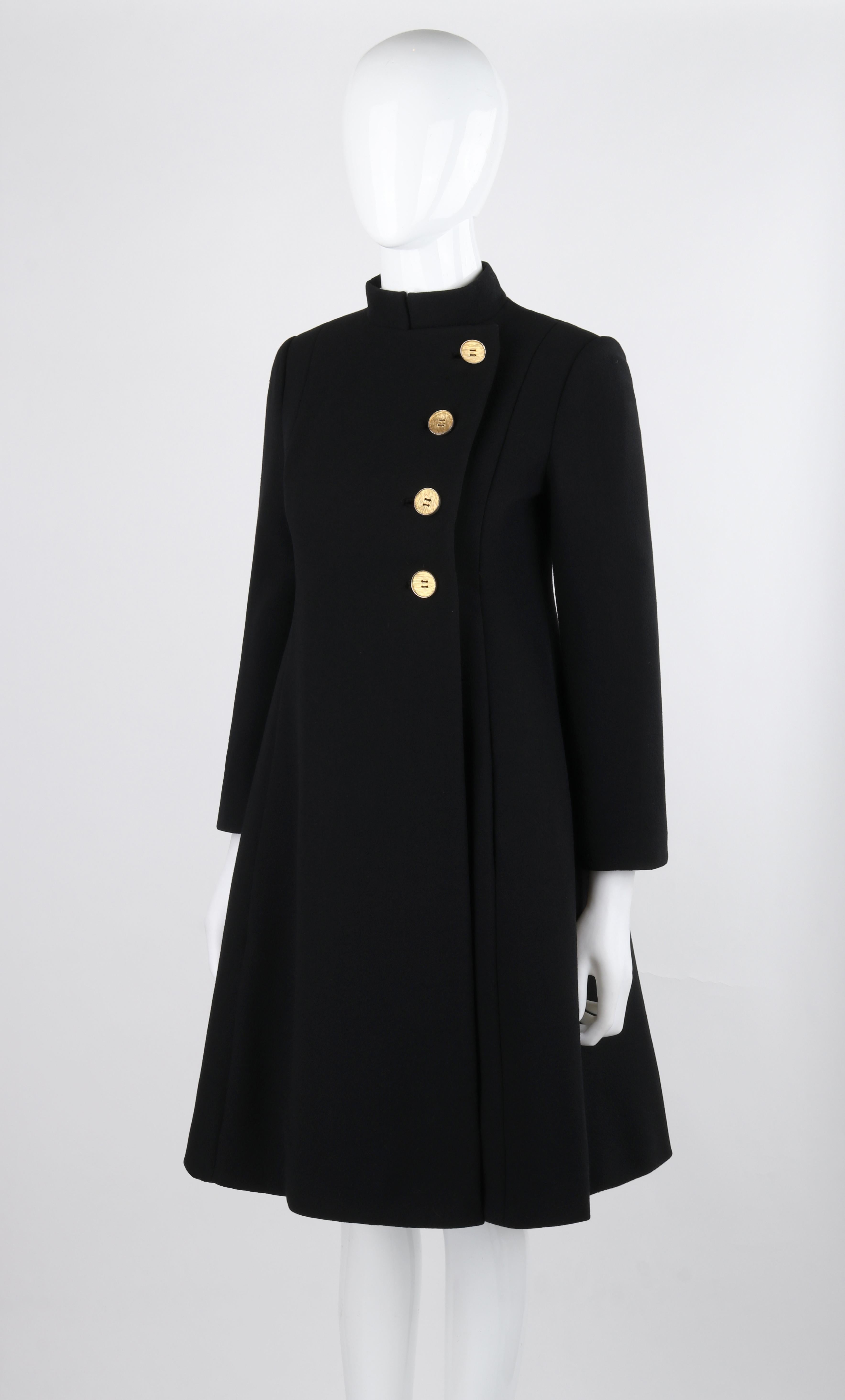 PAULINE TRIGERE c.I.C. Noir Tailoring Asymmetrical Button Up Jacket Overcoat en vente 2