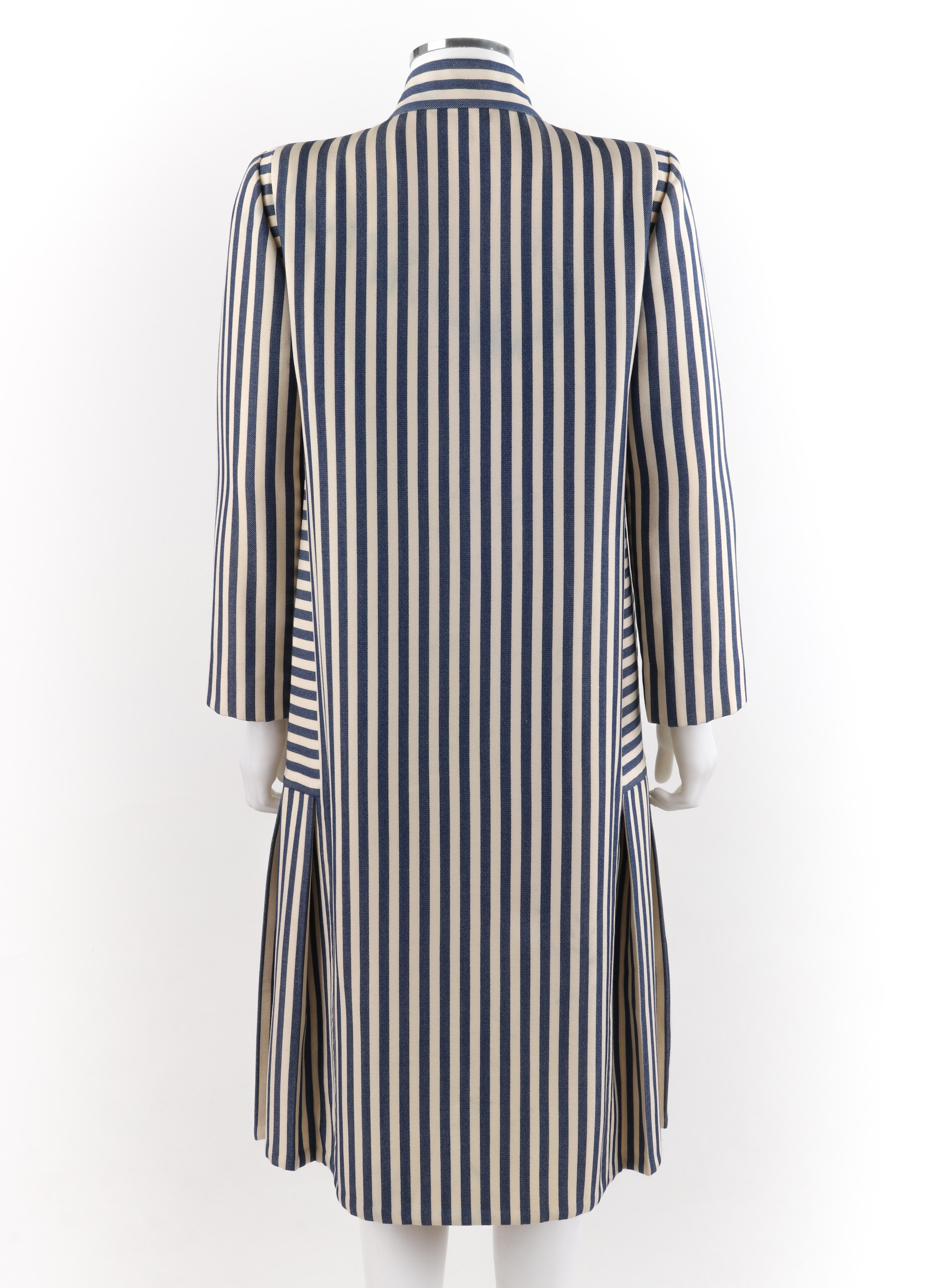 PAULINE TRIGERE c.1980's Blue Ivory Striped Pleated Coat Jacket Sash Scarf Set en vente 2