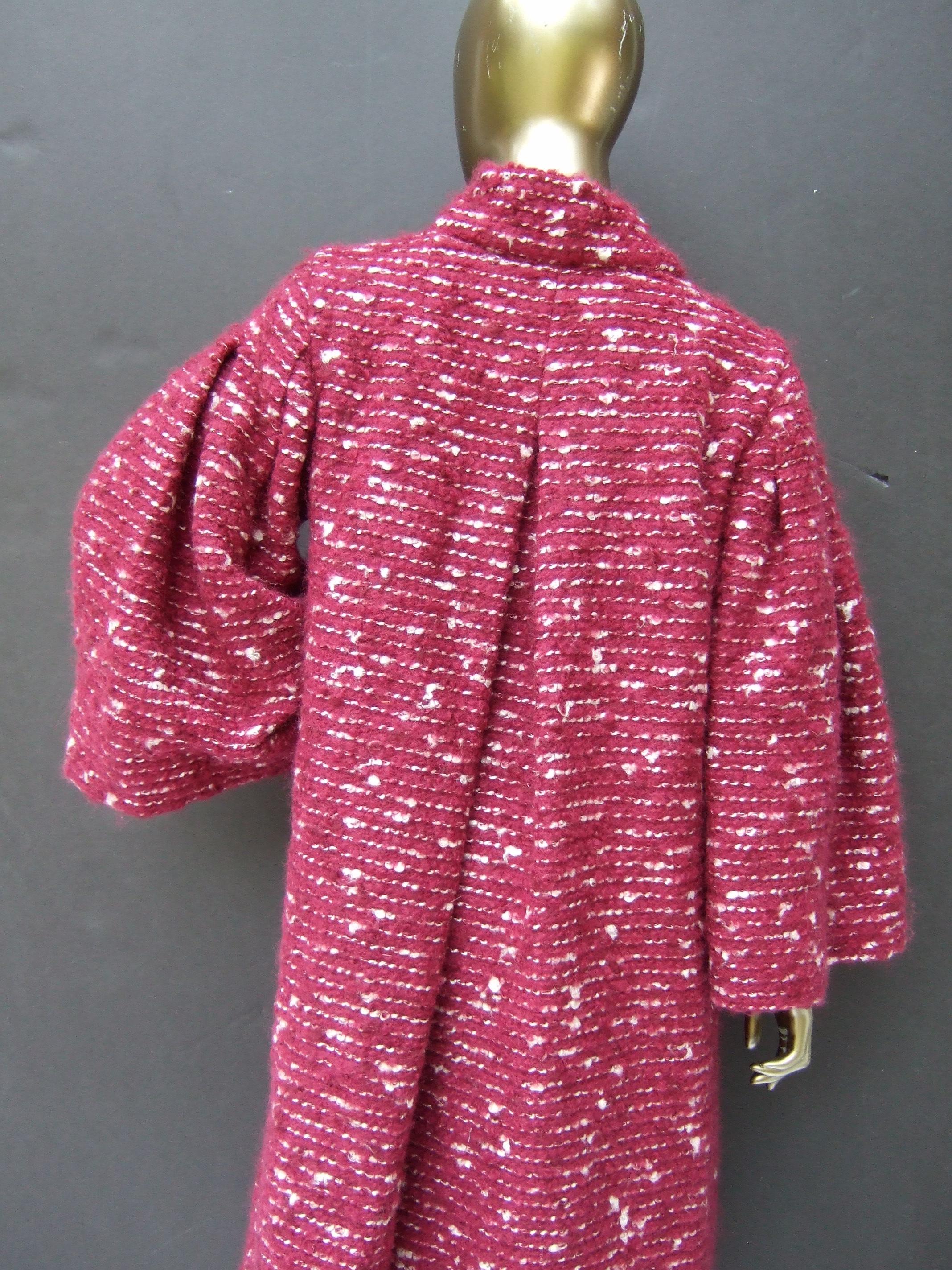 Pauline Trigere Chic Burgundy Chunky Wool Knit Cocoon Coat c 1960 For Sale 13