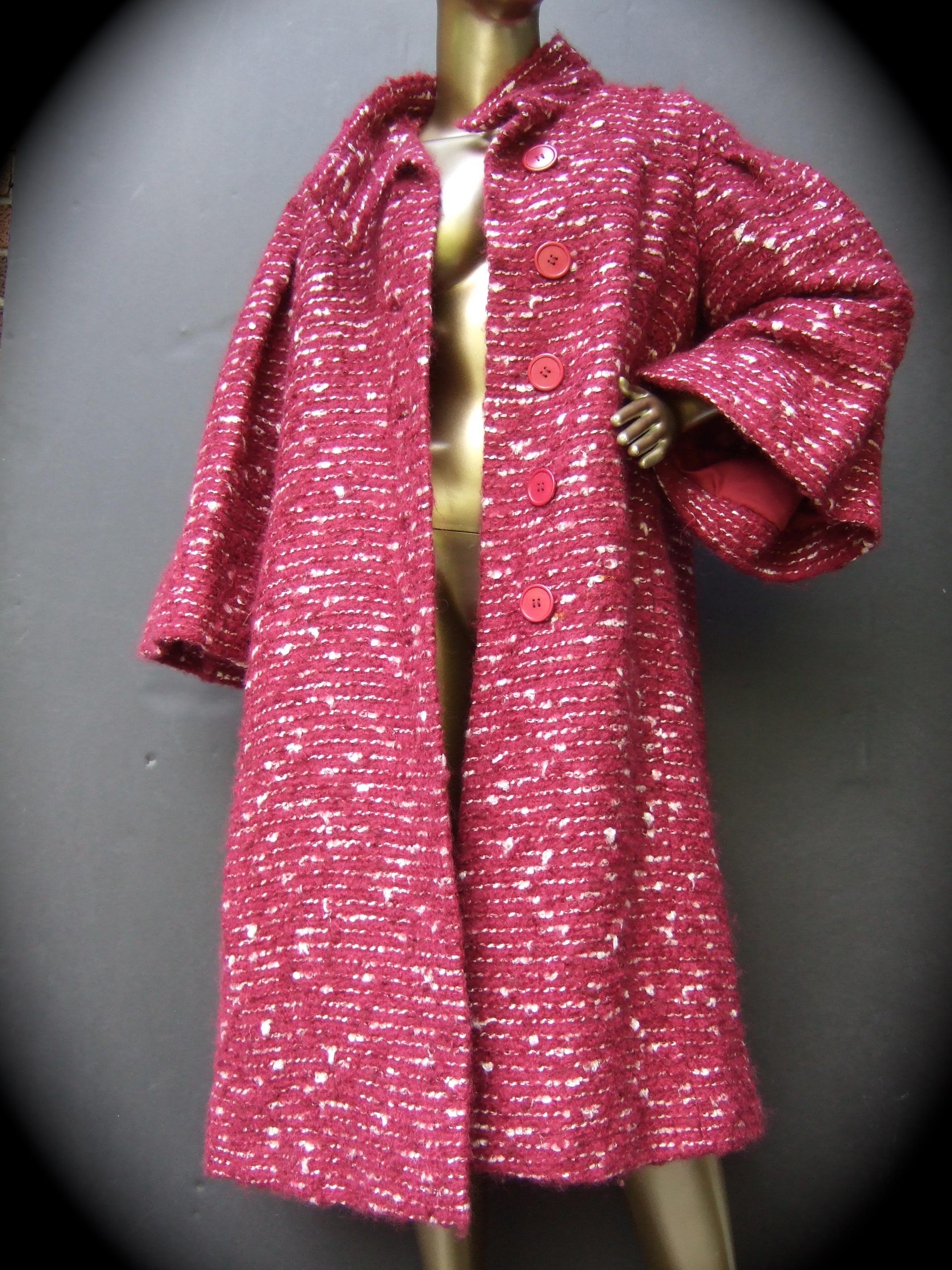 Pink Pauline Trigere Chic Burgundy Chunky Wool Knit Cocoon Coat c 1960 For Sale