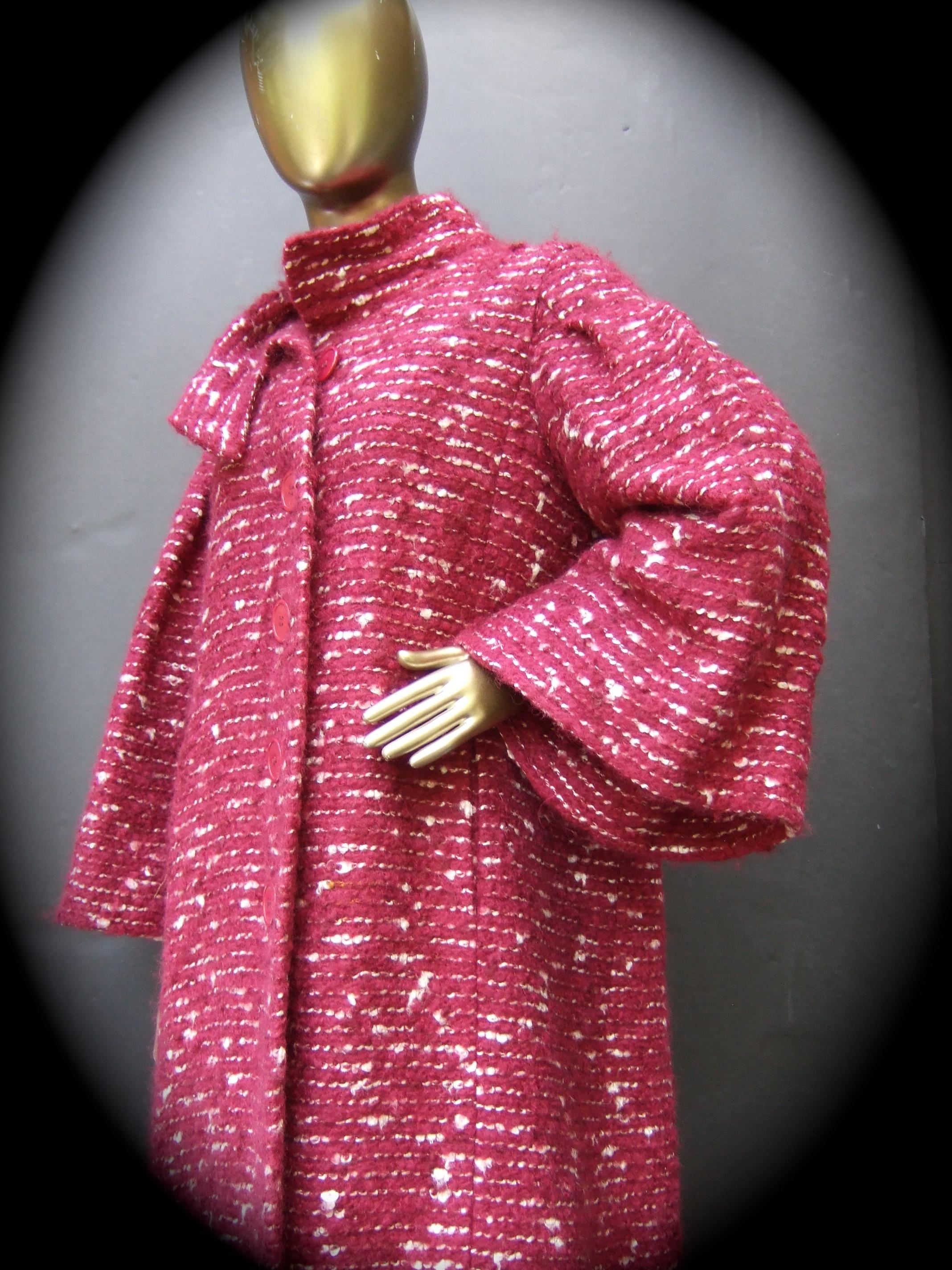 Pauline Trigere Chic Burgundy Chunky Wool Knit Cocoon Coat c 1960 For Sale 2