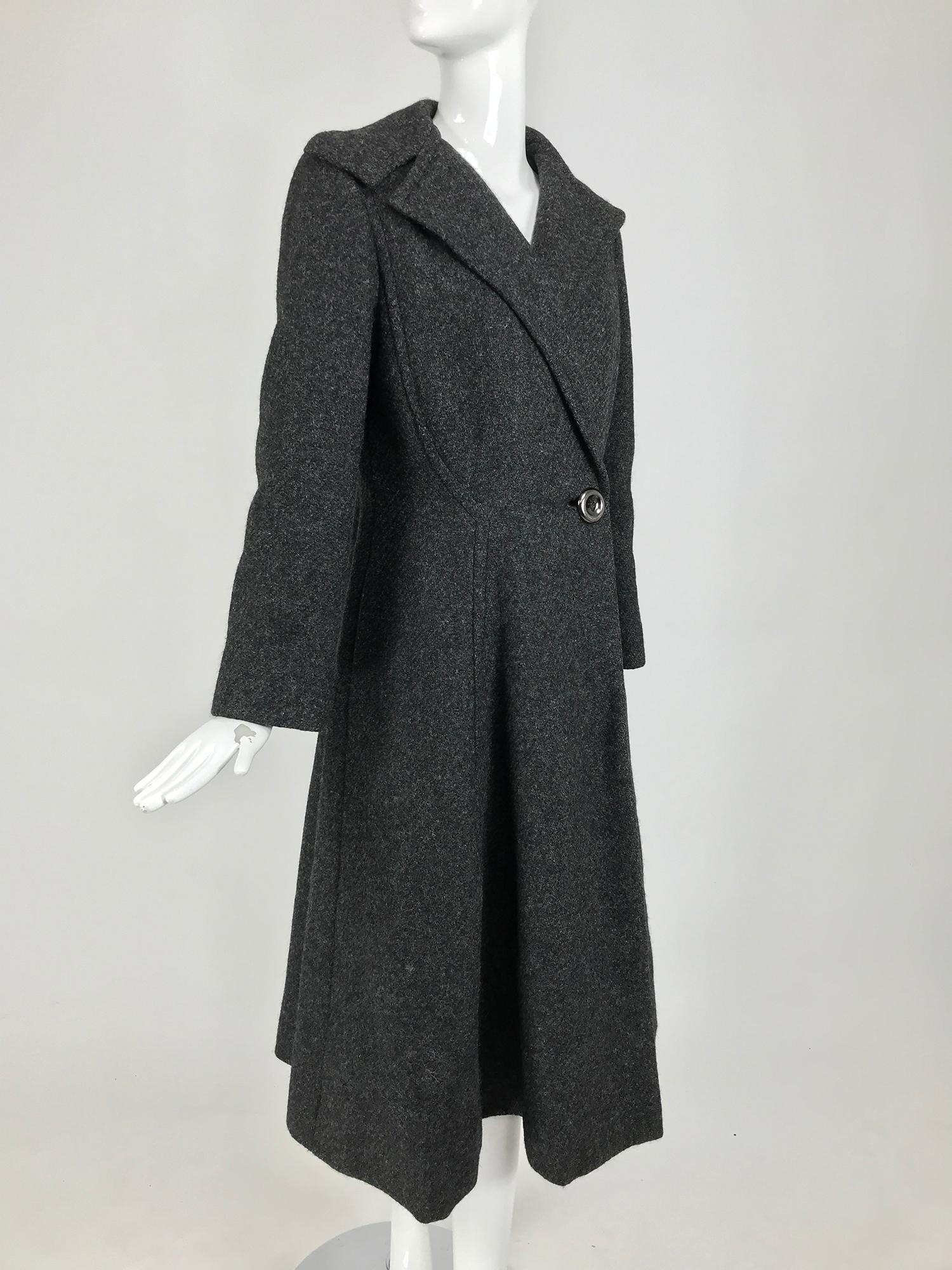 Noir Pauline Trigere - Manteau princesse en laine gris à mouchetures, années 1950 en vente