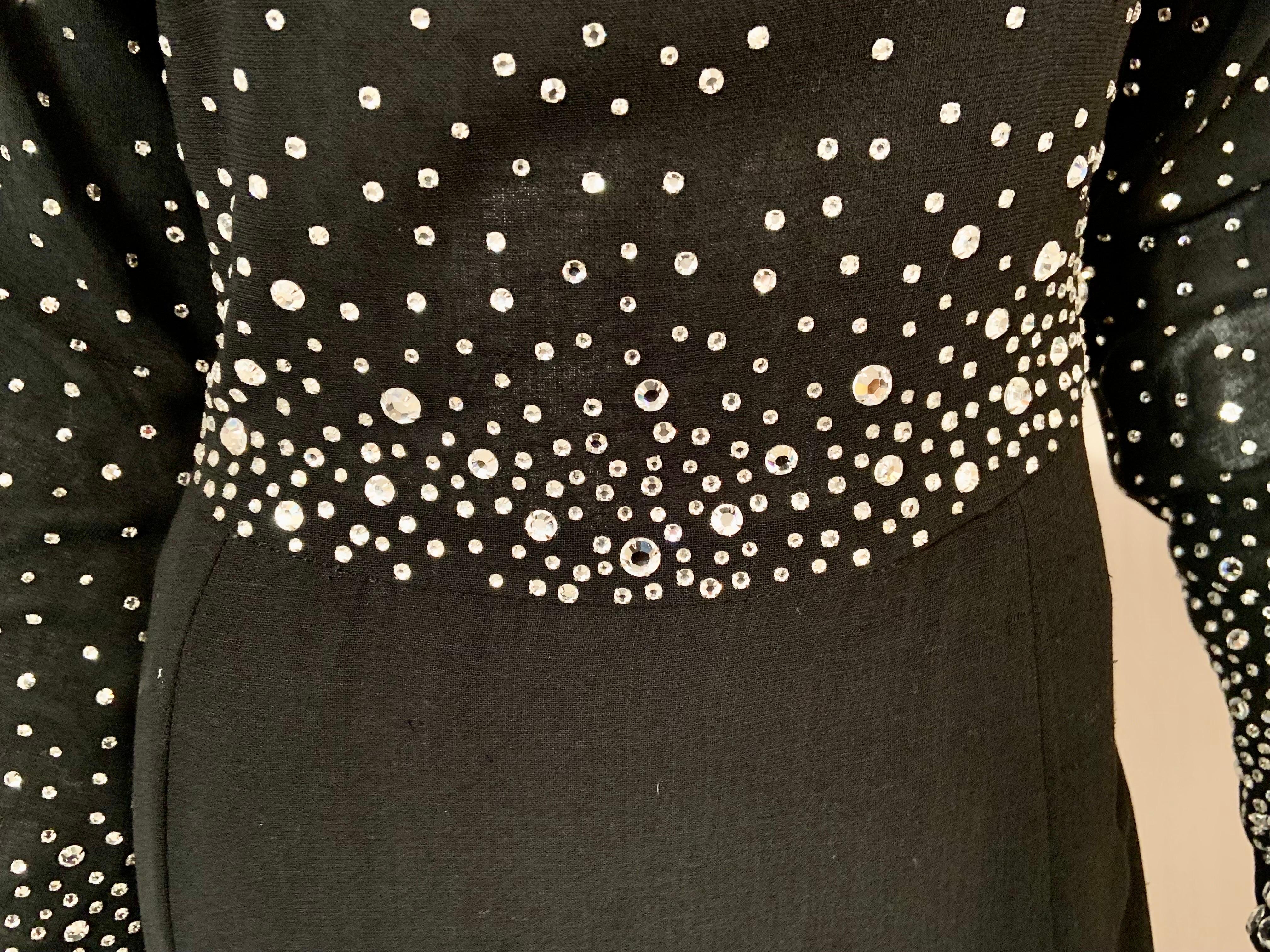 Abito da sera in seta nera con borchie e diamanti di Pauline Trigere Iconic in vendita 1