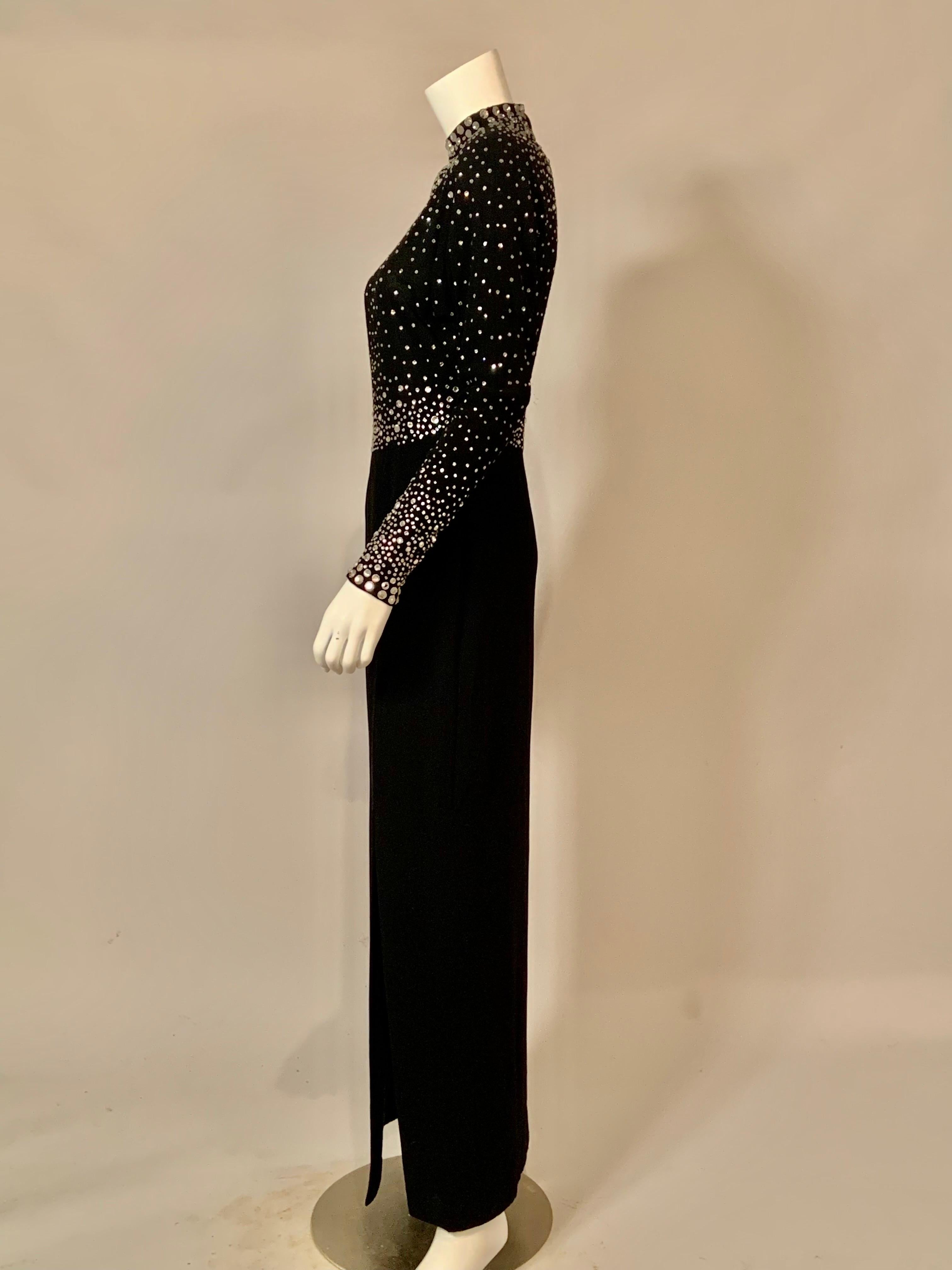 Abito da sera in seta nera con borchie e diamanti di Pauline Trigere Iconic in vendita 4
