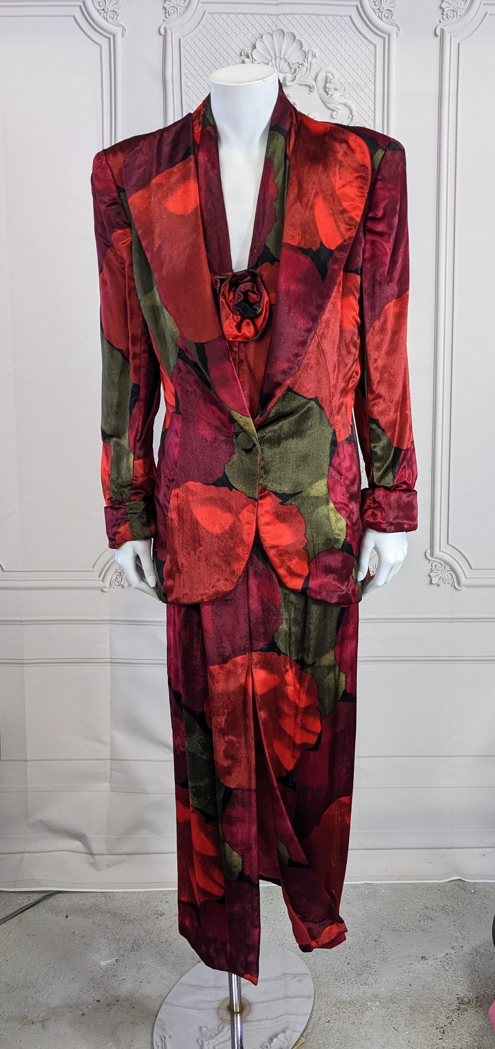 Marron Pauline Trigere - Costume de soirée en velours de soie en vente