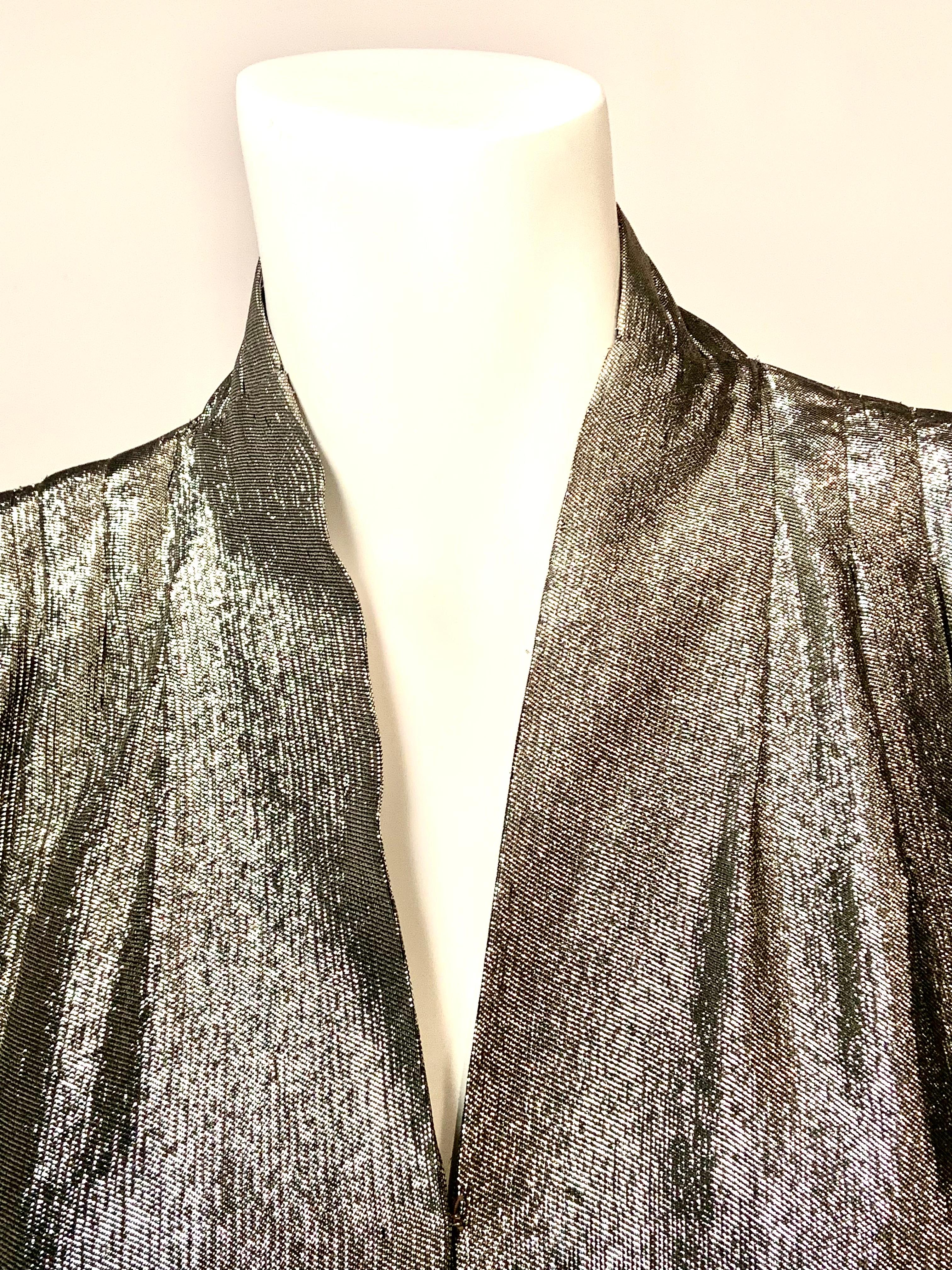 Camicetta Pauline Trigere in tessuto argentato con lacci e lacciuoli in vendita 2