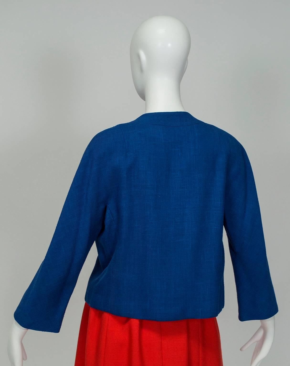 Pauline Trigère Marineblaue Dolman-Jacke mit rotem Futter - Medium, 1960er Jahre (Violett) im Angebot