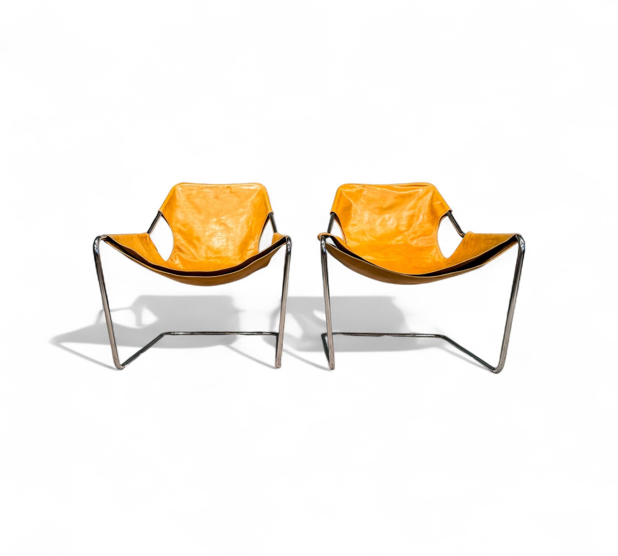 Creado por el diseñador brasileño Paulo Mendes da Rocha, ganador del Premio Pritzker de Arquitectura 2006, el sillón Paulistano está considerado como un objeto mítico del diseño contemporáneo.

El sillón Paulistano formó parte, durante muchos años,