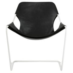 Paulistano Stuhl aus schwarzem Leder und weißem Stahl von Objekto