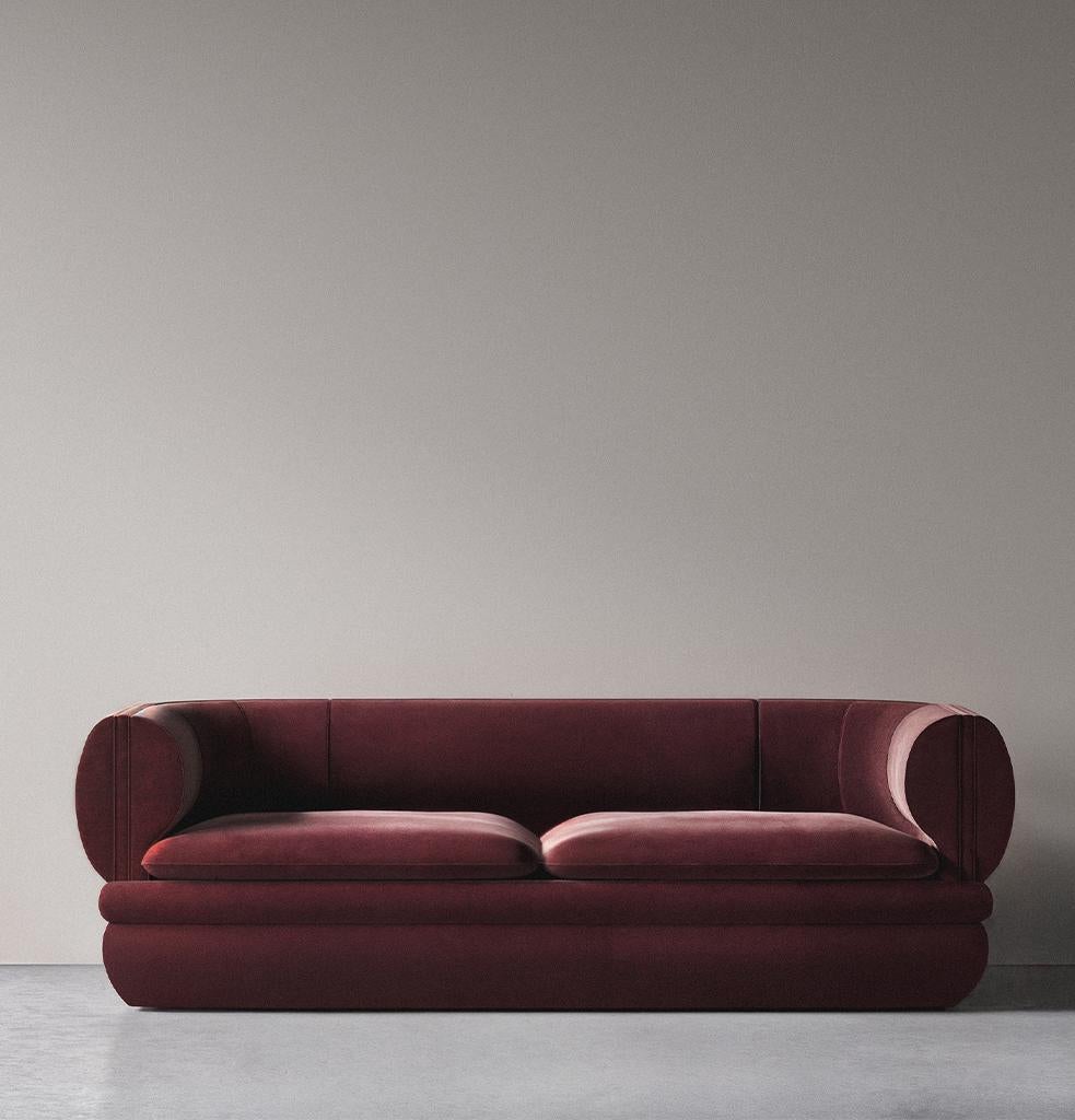 Paus 3-Sitzer Sofa Claret Red Velvet von Hermhaus (Moderne der Mitte des Jahrhunderts) im Angebot
