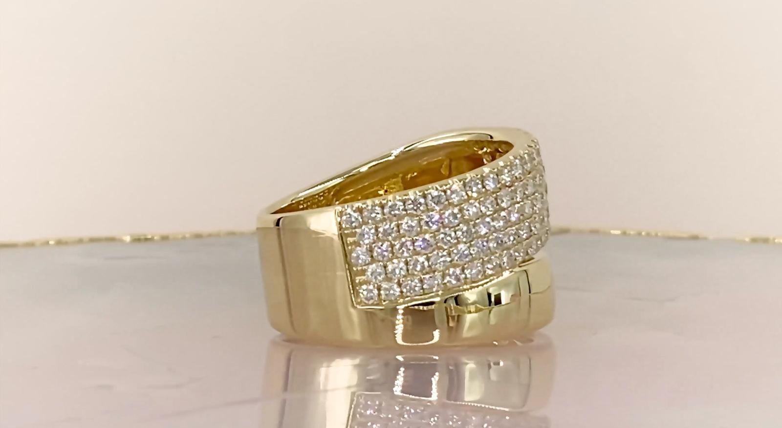 Round Cut Pave 1.03 Carat Diamond Yellow Gold Wide Split Band Statement Ring For Sale