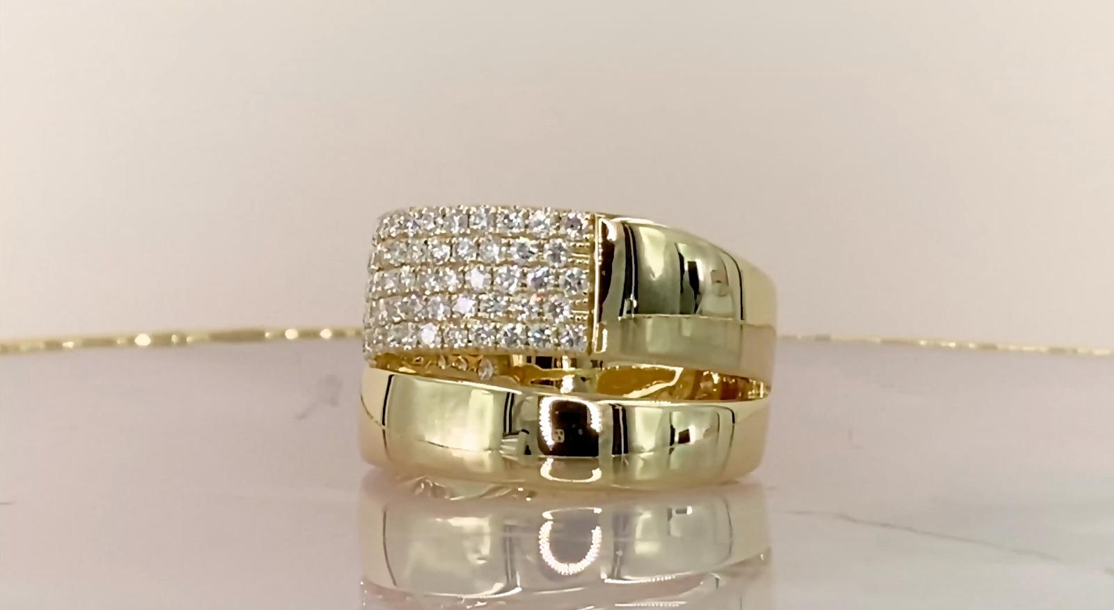 Pave 1.03 Carat Diamond Yellow Gold Wide Split Band Statement Ring In New Condition For Sale In Los Angeles, CA