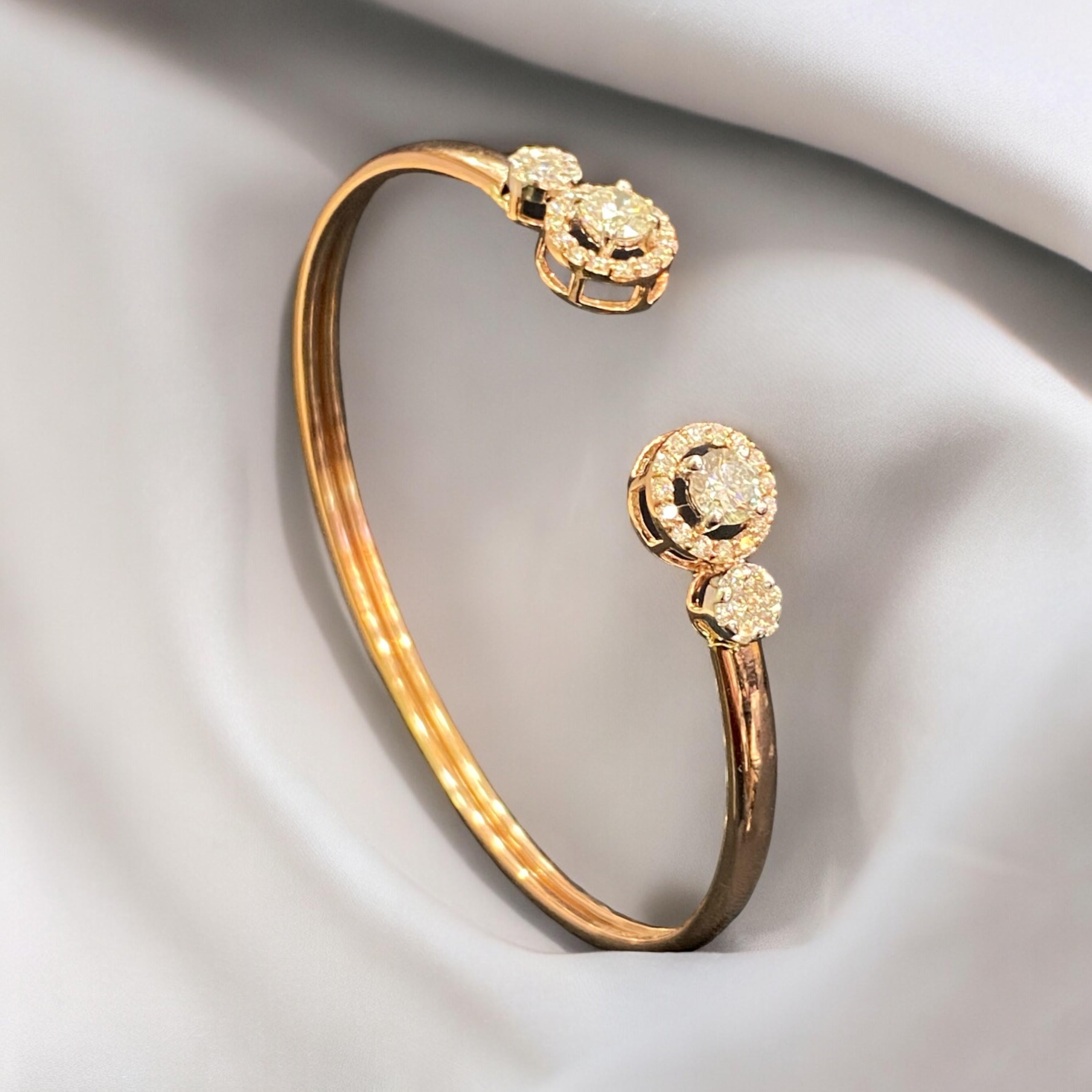 Contemporain Bracelet manchette en or 14 carats avec diamants naturels ronds brillants de 1,40 carat F/VS1 en vente