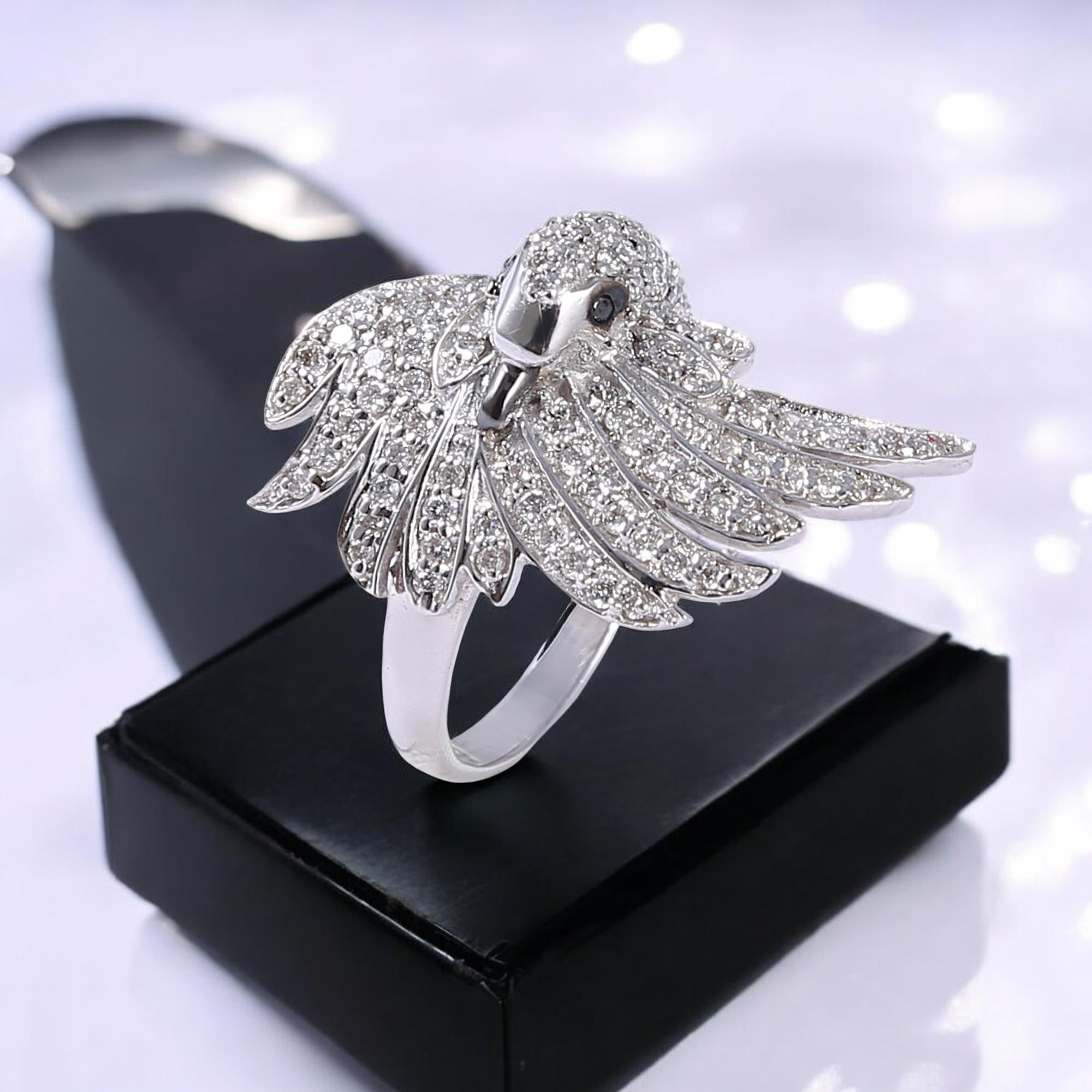 Round Cut Pave 1.42 Cts F/VS1 Round Brilliant Cut Diamonds Peacock Cocktail Ring 18K Gold For Sale