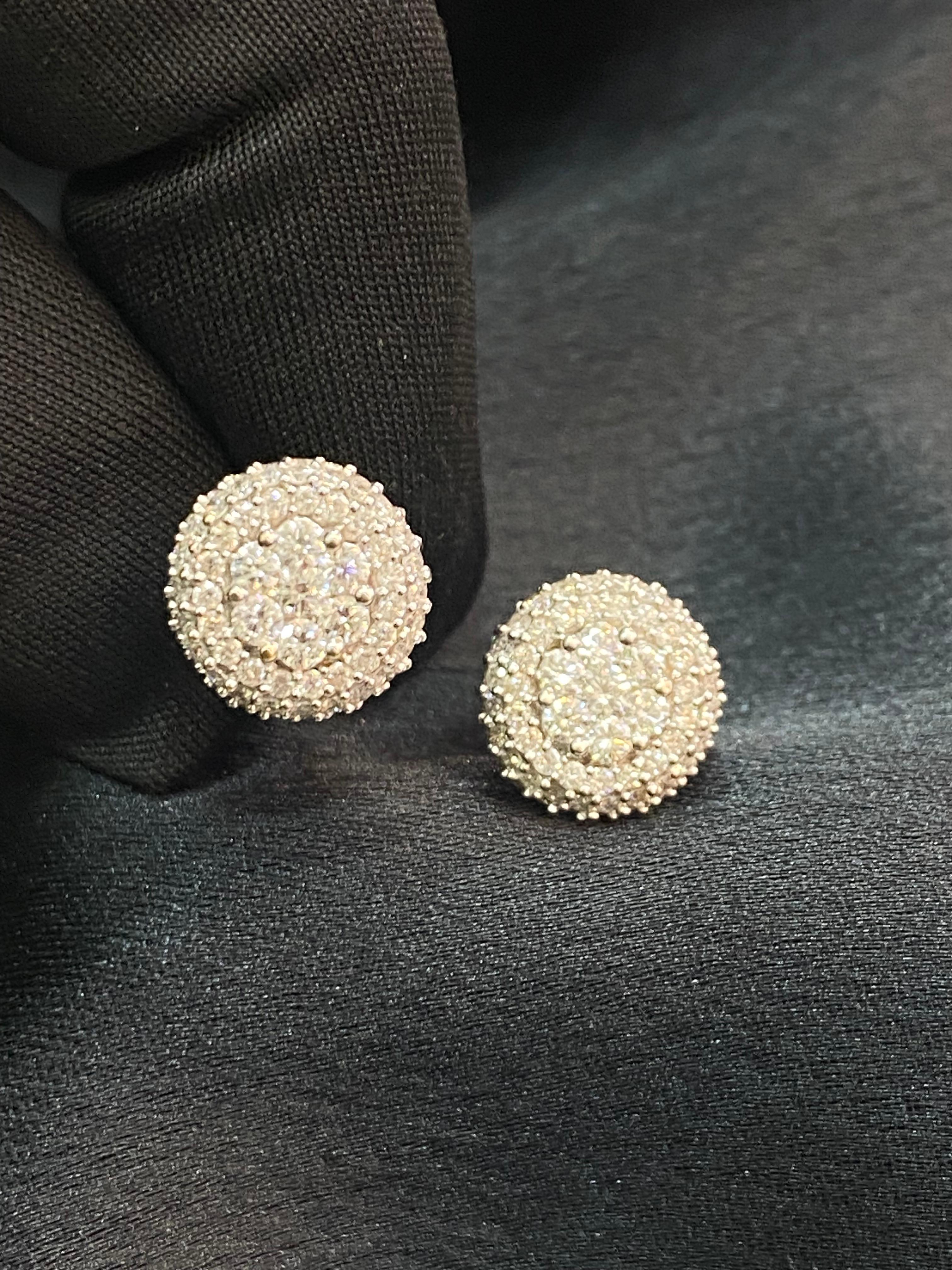 Round Cut Pave 1.65 Cts F/VS1 Round Brilliant Diamonds Screw Stud Earrings 18K Yellow Gold For Sale