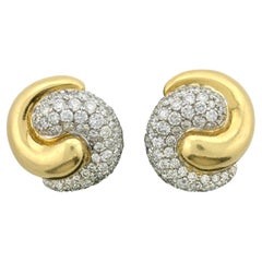 Substanzielle Pave-Ohrringe aus 18 Karat Gold mit 5,80 Karat Diamanten, 1970er Jahre